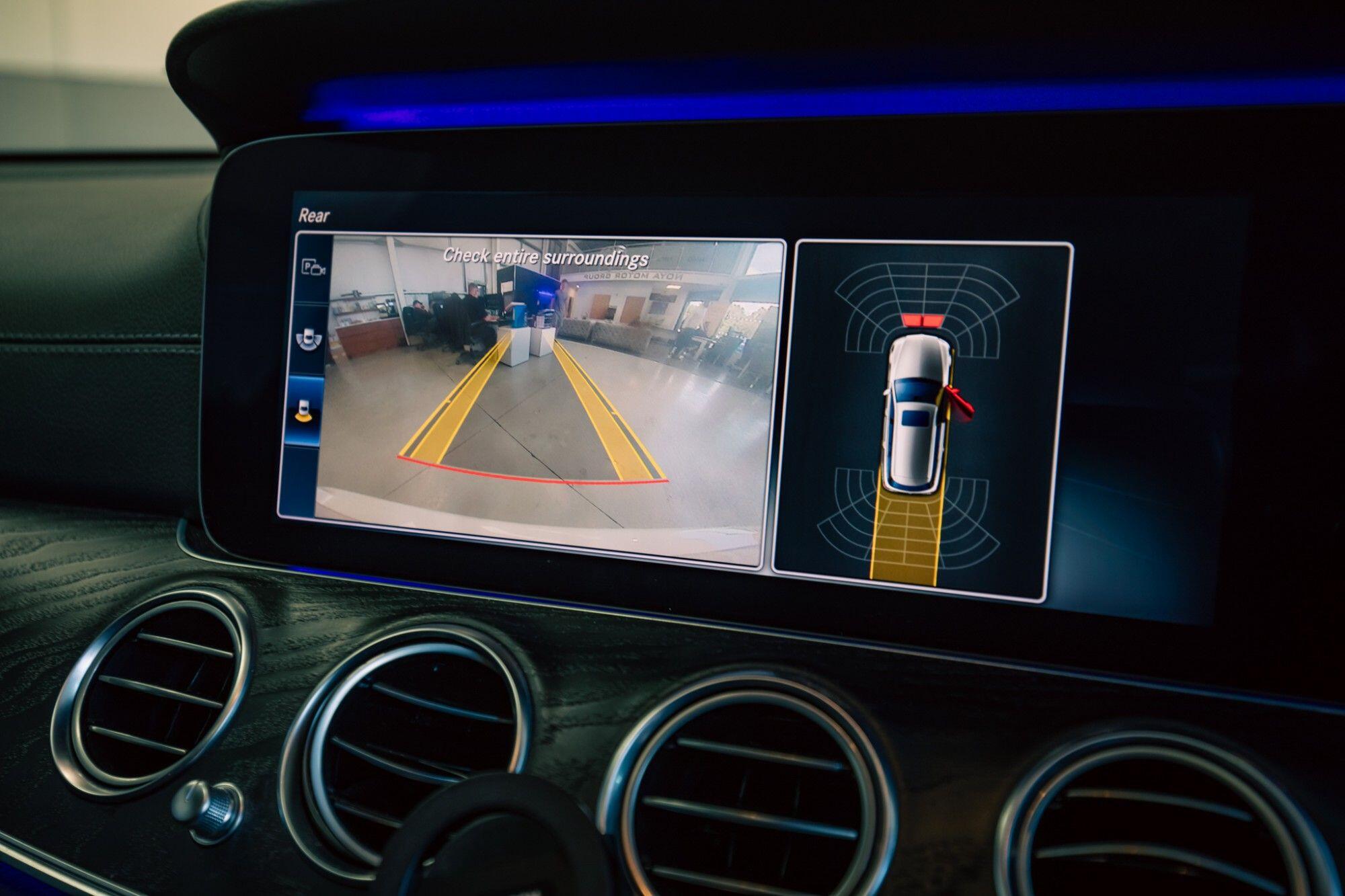 Mercedes-Benz E-Class view 17