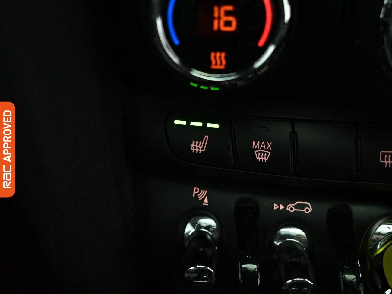 Mini Hatch view 20