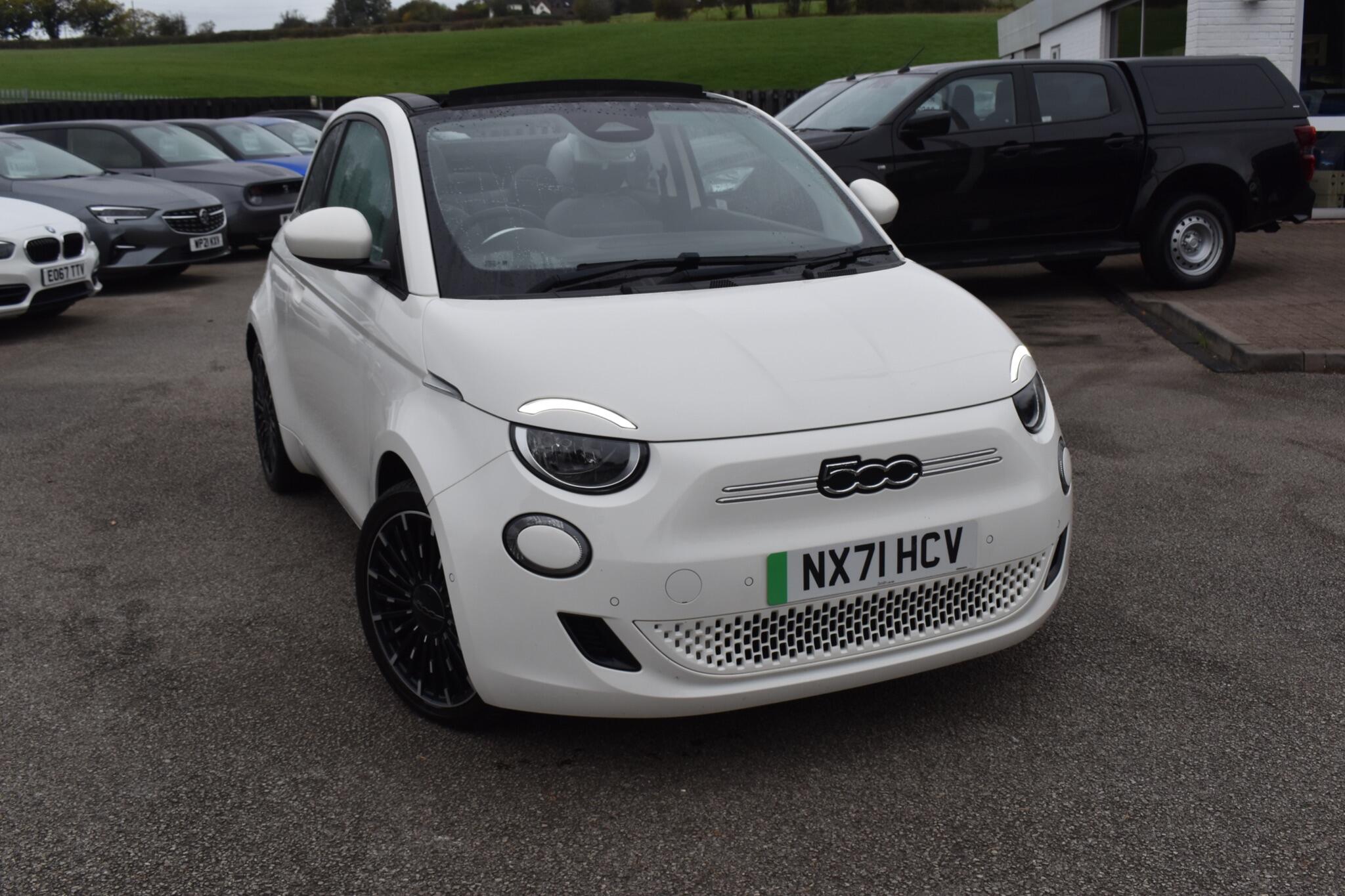 500e C - 42kWh Icon Auto 2dr - Image 5