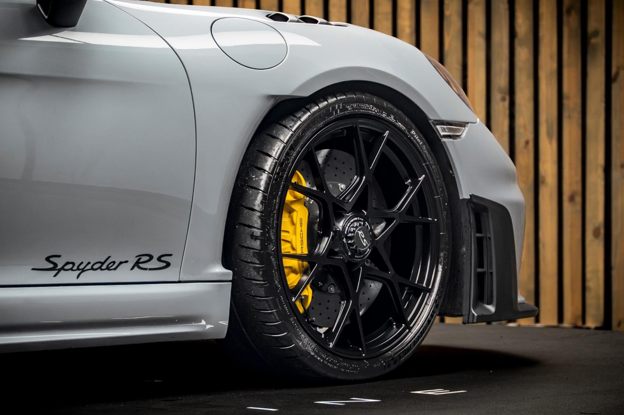 Porsche 718 Spyder view 15