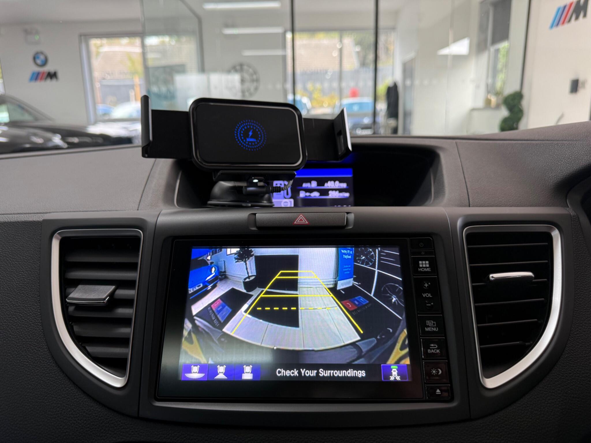 Honda CR-V view 3