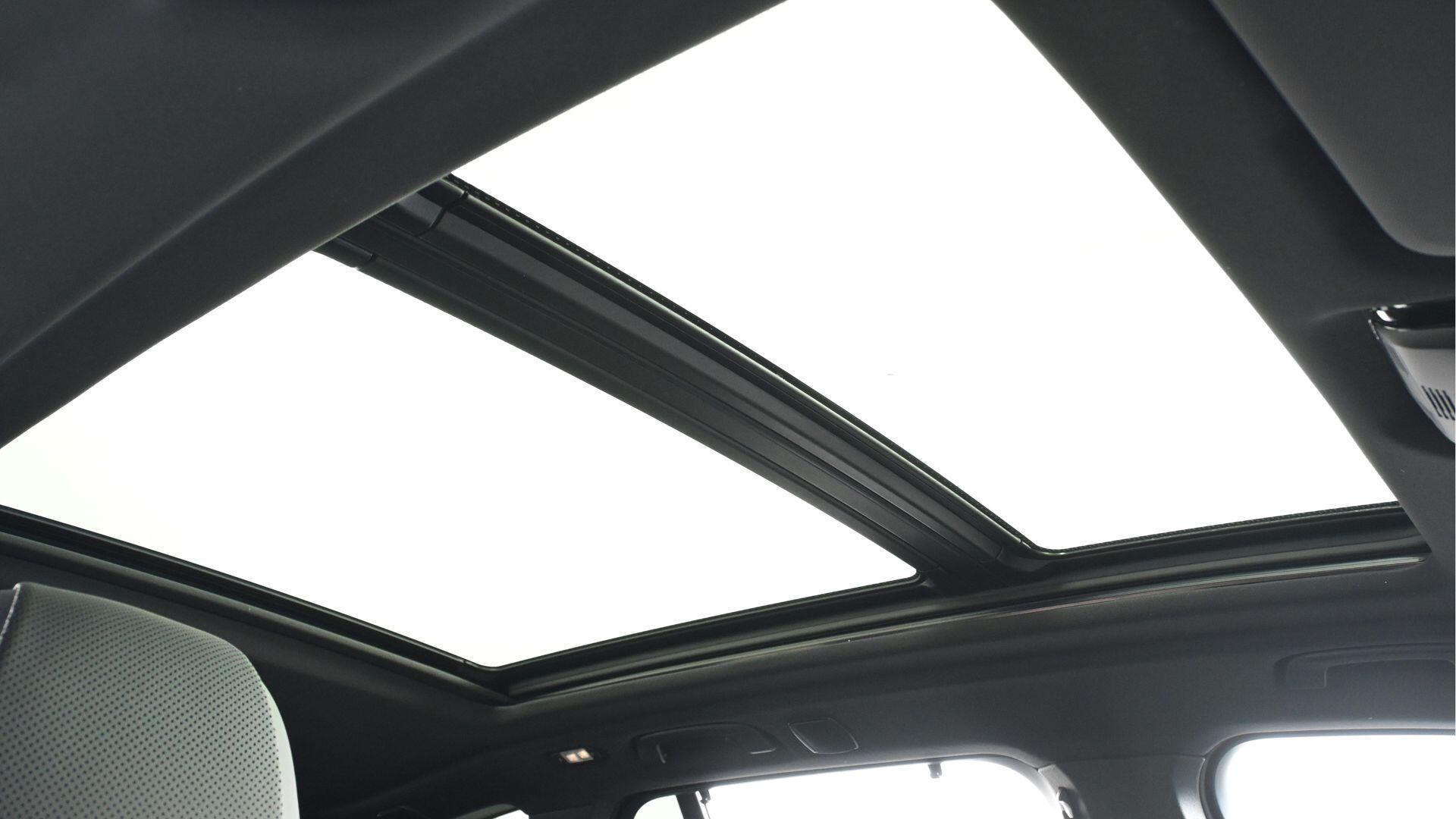 BMW X5 view 21