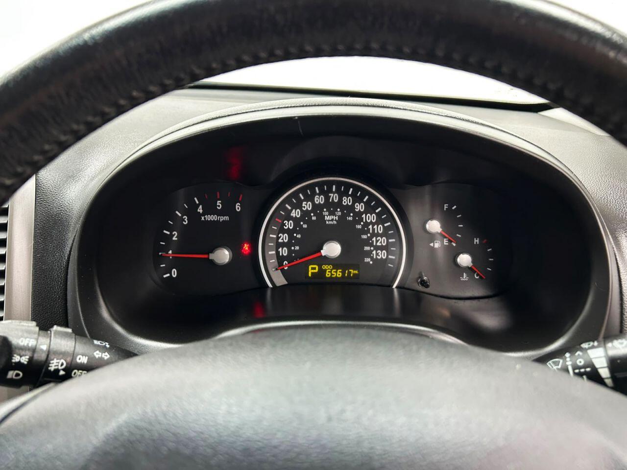 Kia Sedona view 18
