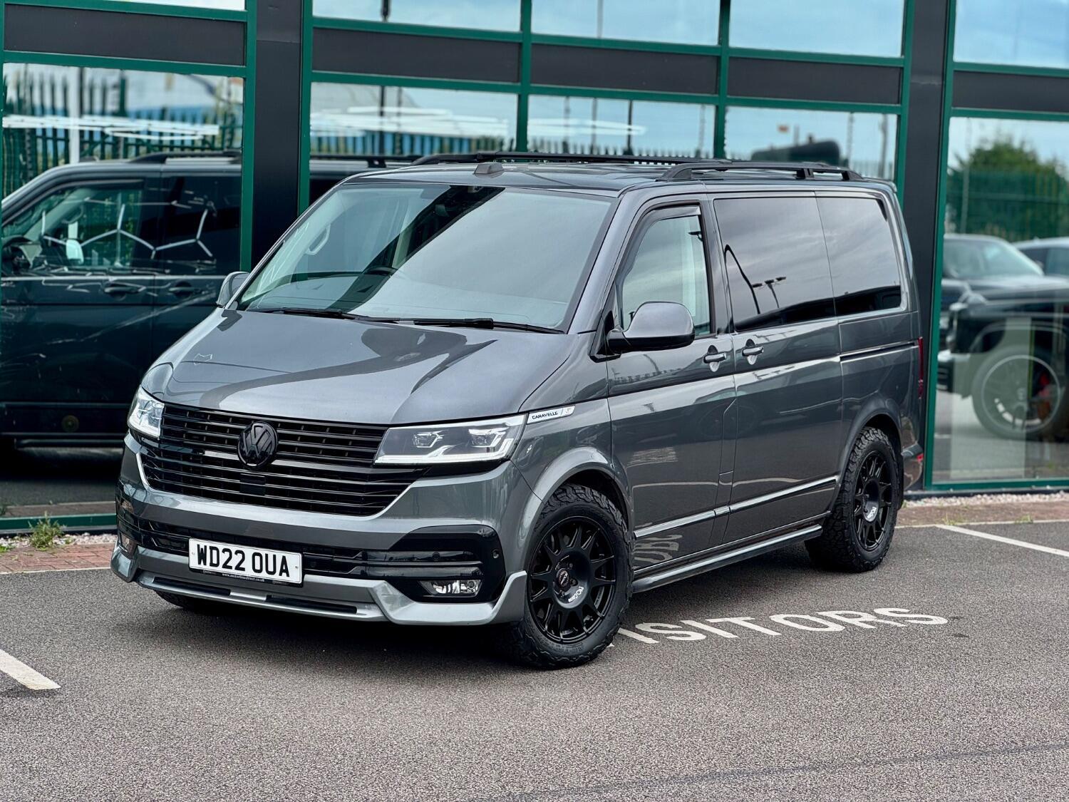 Volkswagen Caravelle view 8
