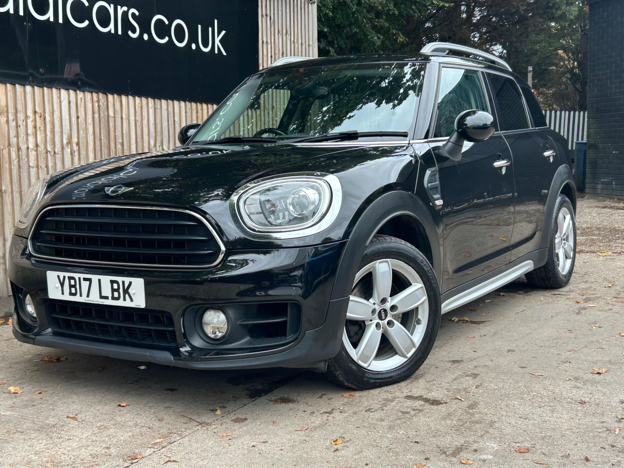 Mini Countryman view 2