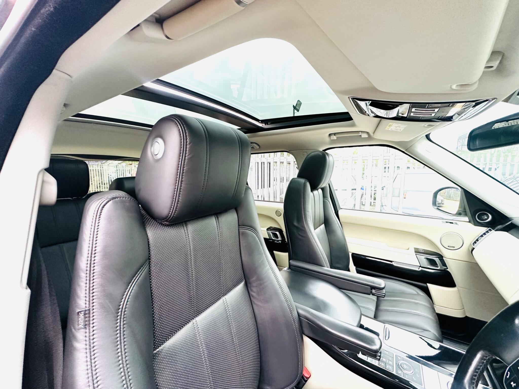 Land Rover Range Rover view 20