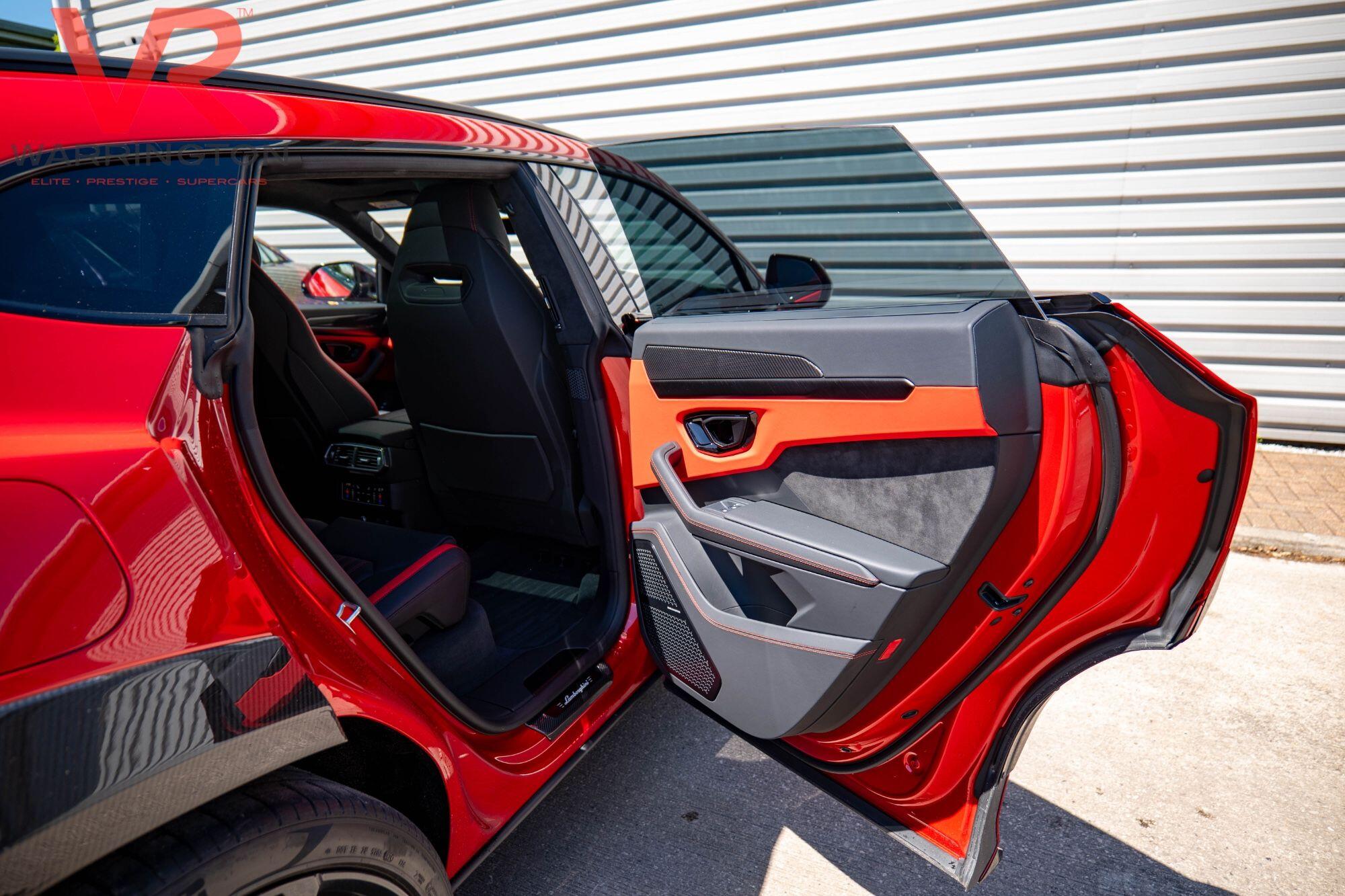 Lamborghini Urus view 50