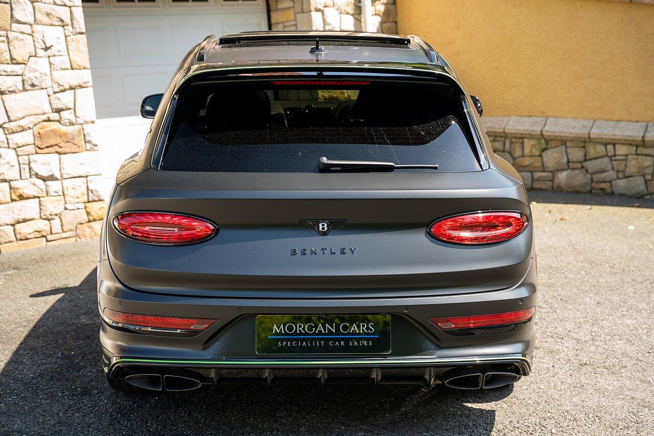 Bentley Bentayga view 13