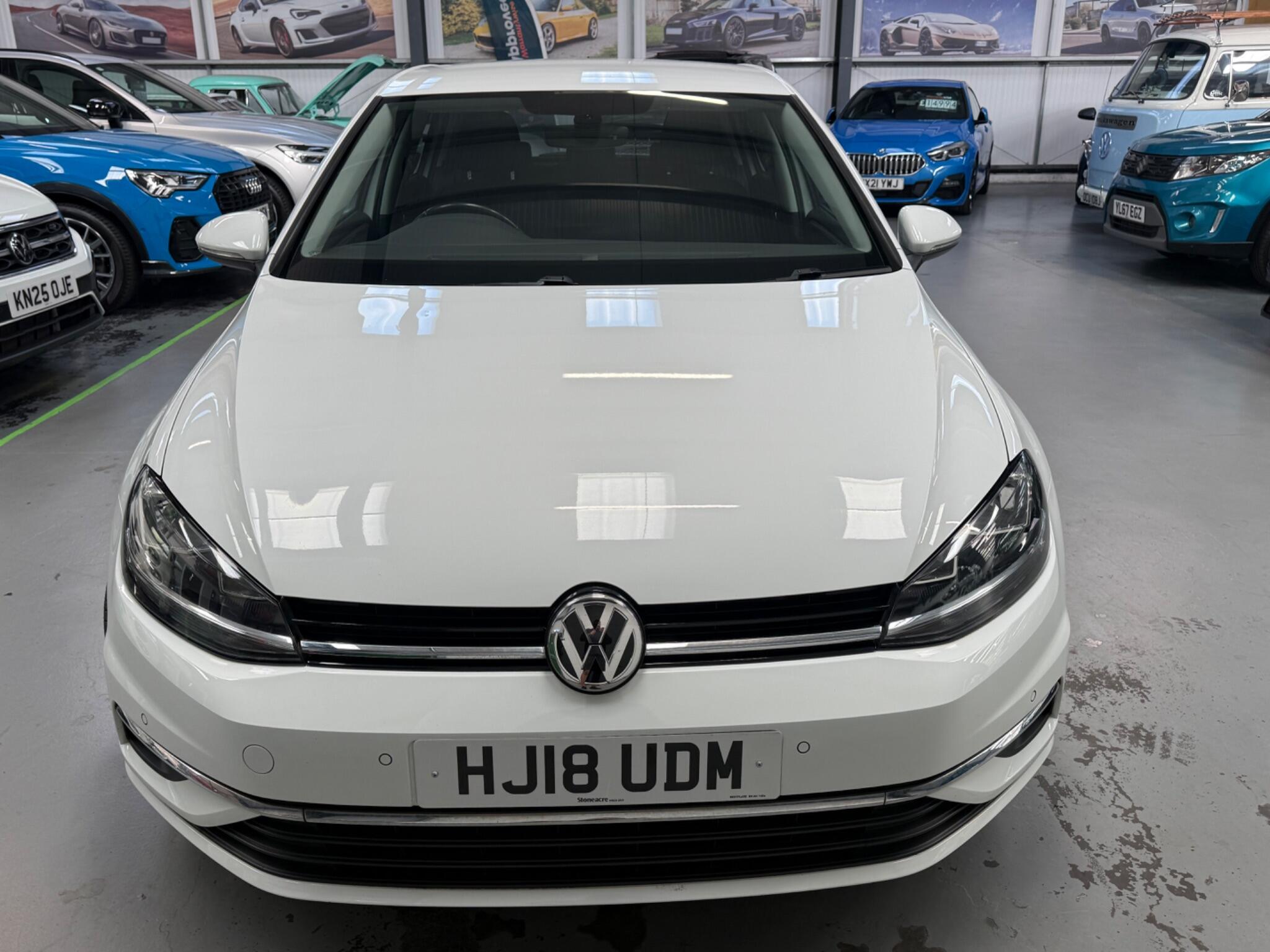 Volkswagen Golf view 12