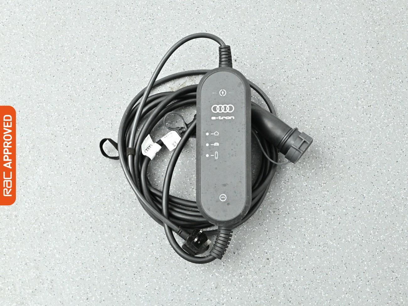 Audi E-Tron view 36