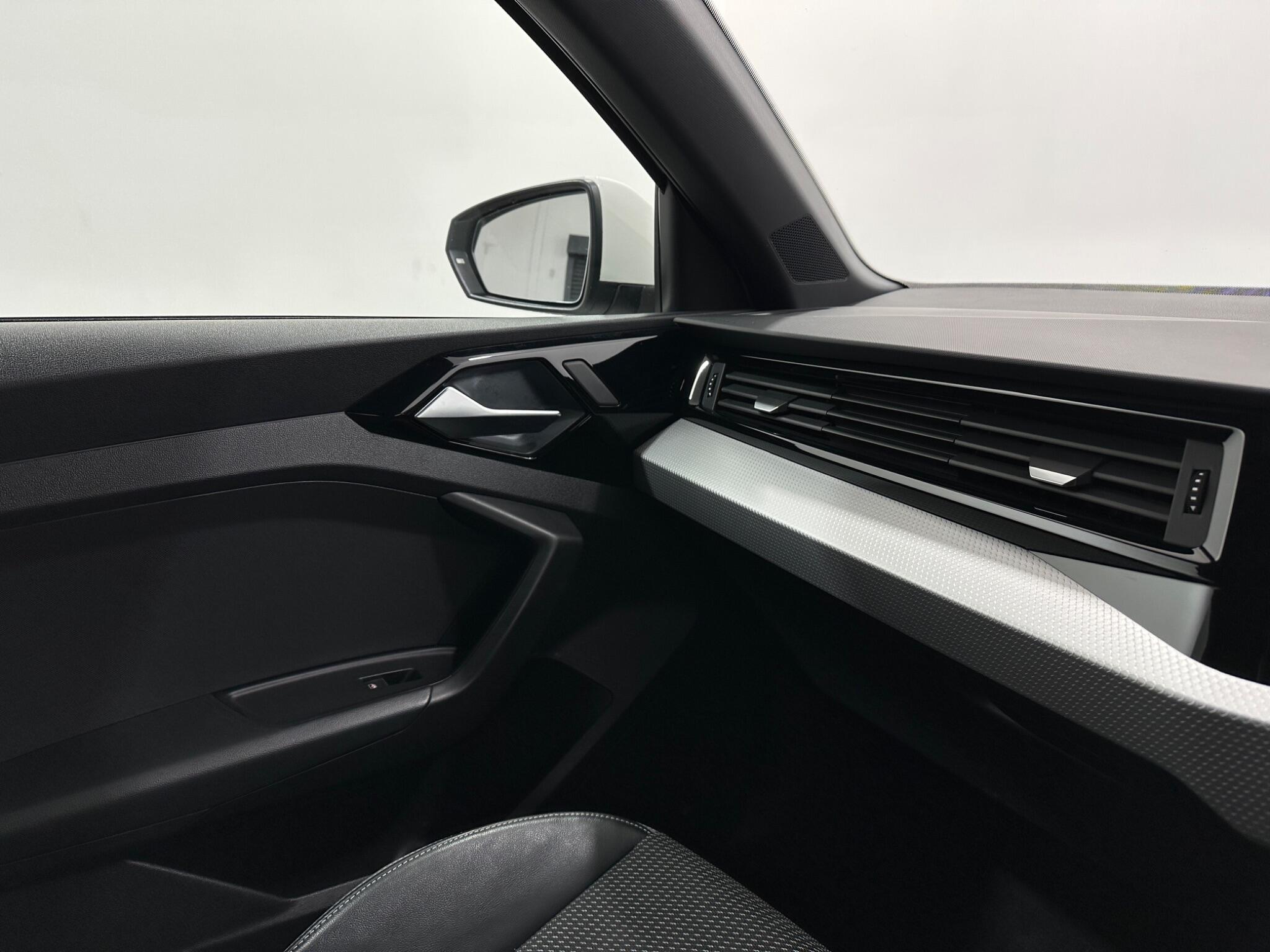 Audi A1 view 25