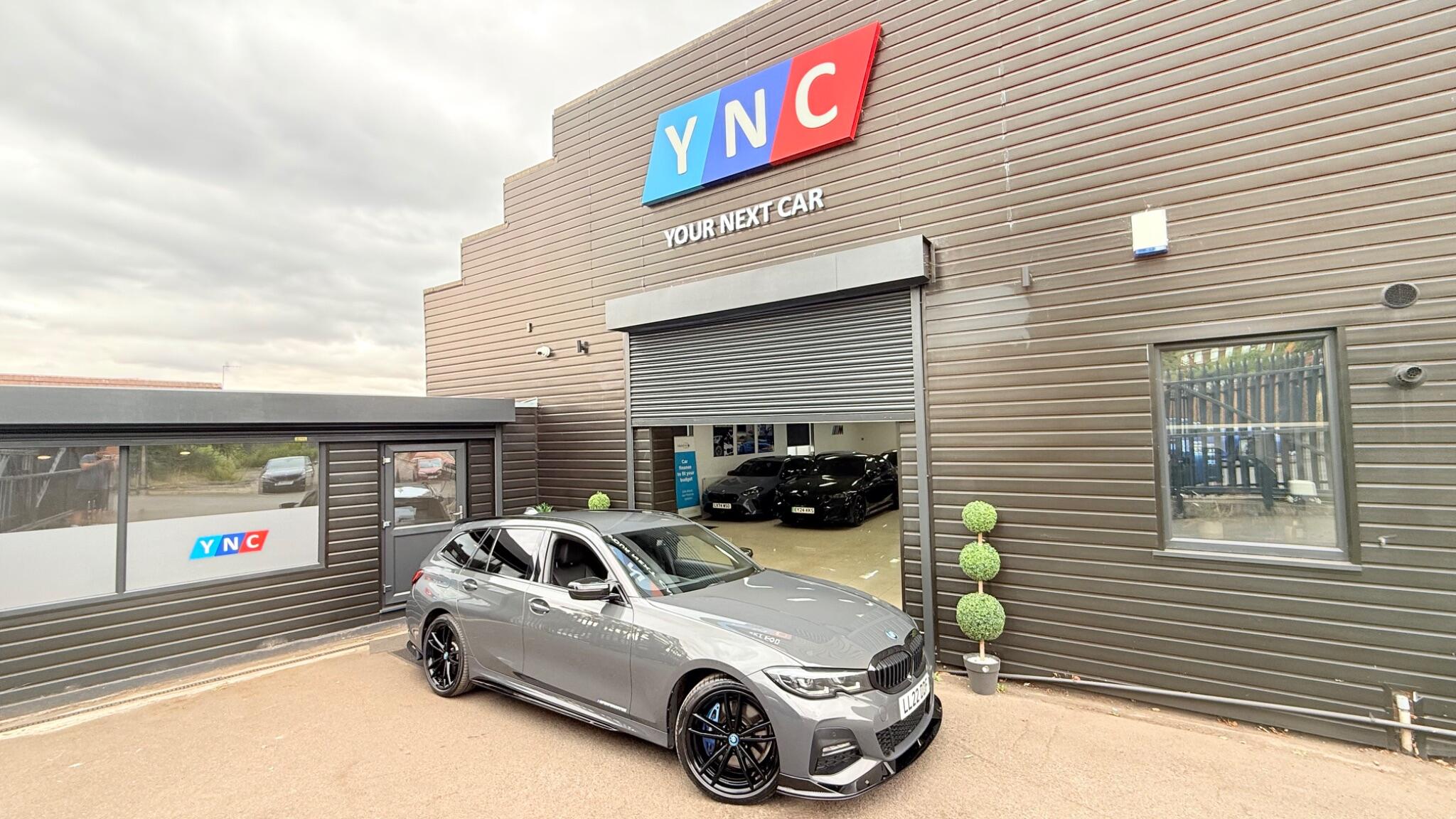 BMW 3 Series view 33