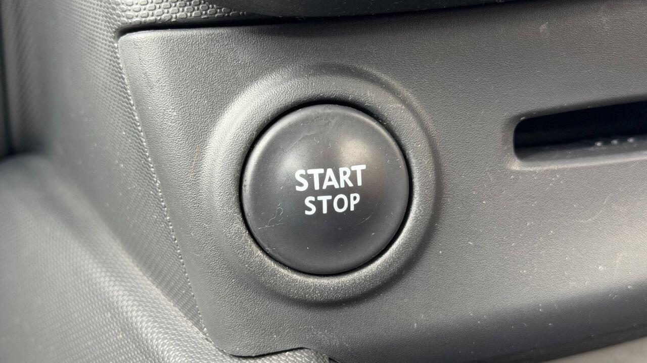 Renault Clio view 30