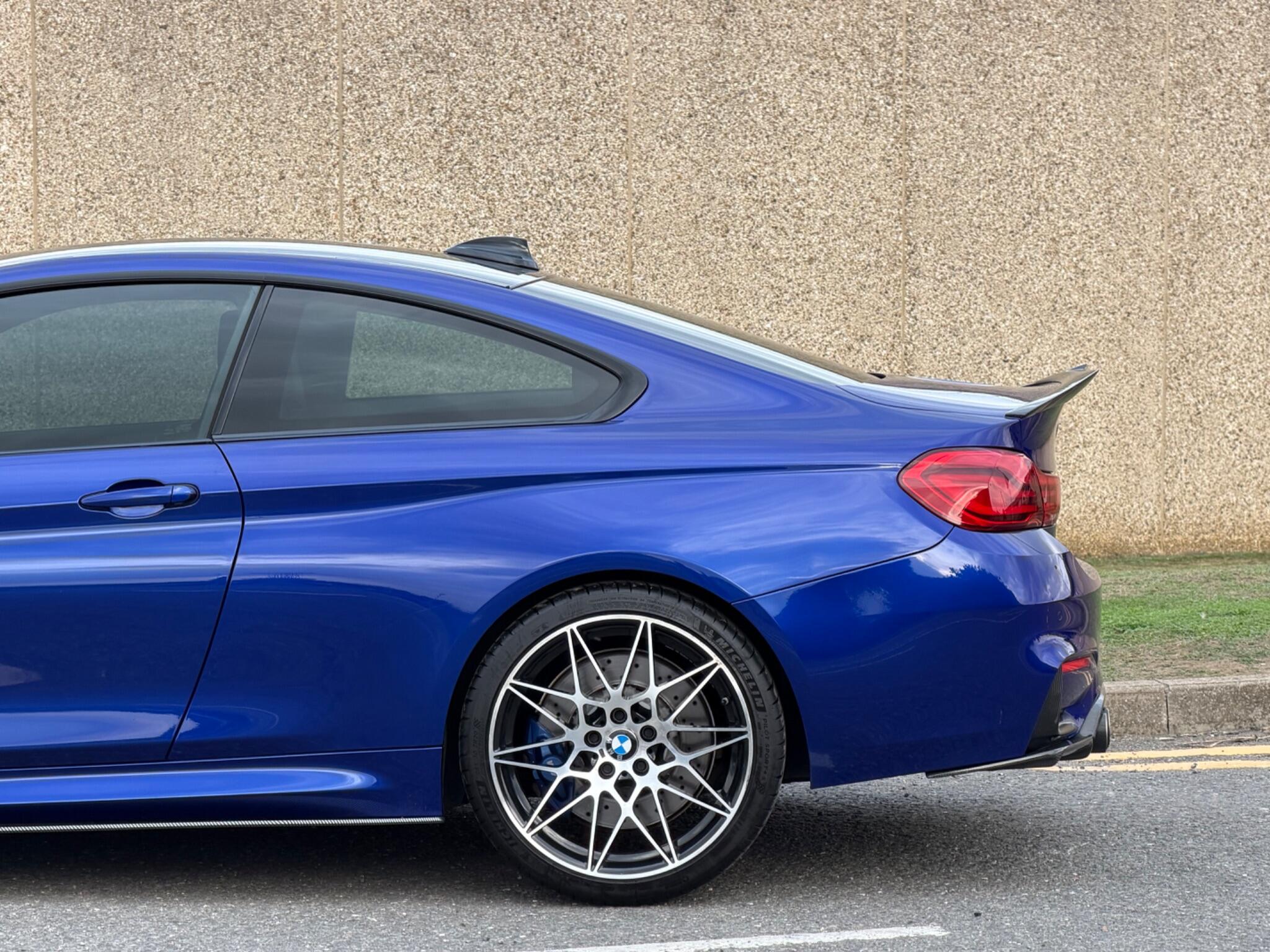 BMW M4 view 12