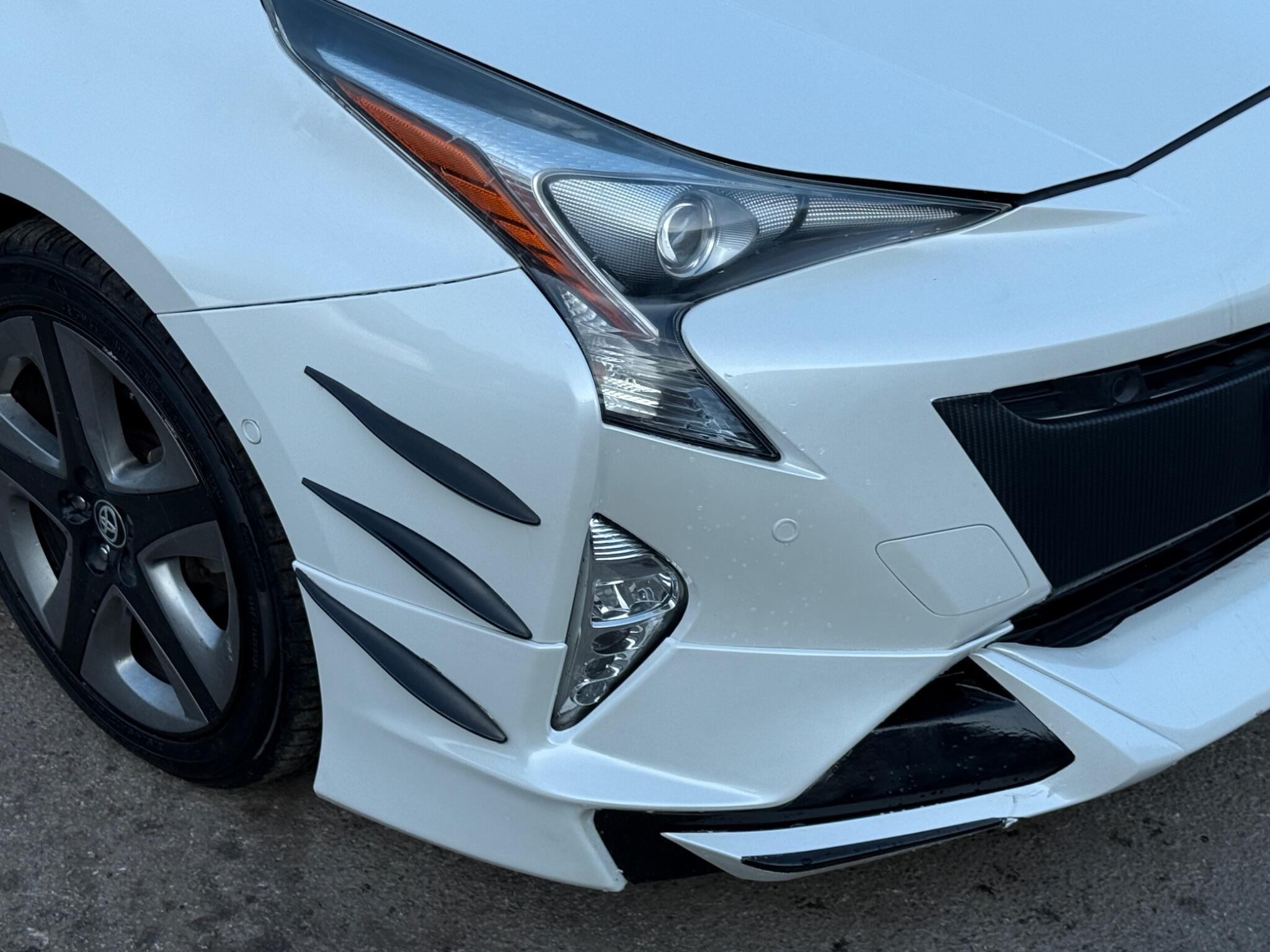 Toyota Prius - Image 23
