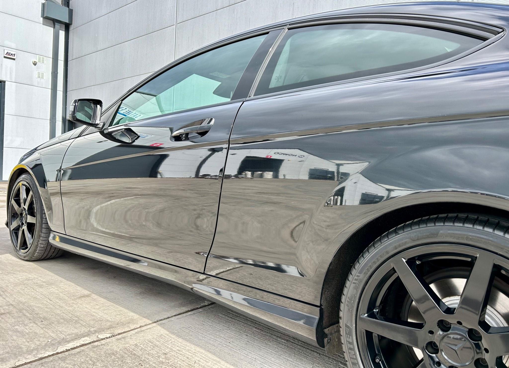 Mercedes-Benz C-Class view 5
