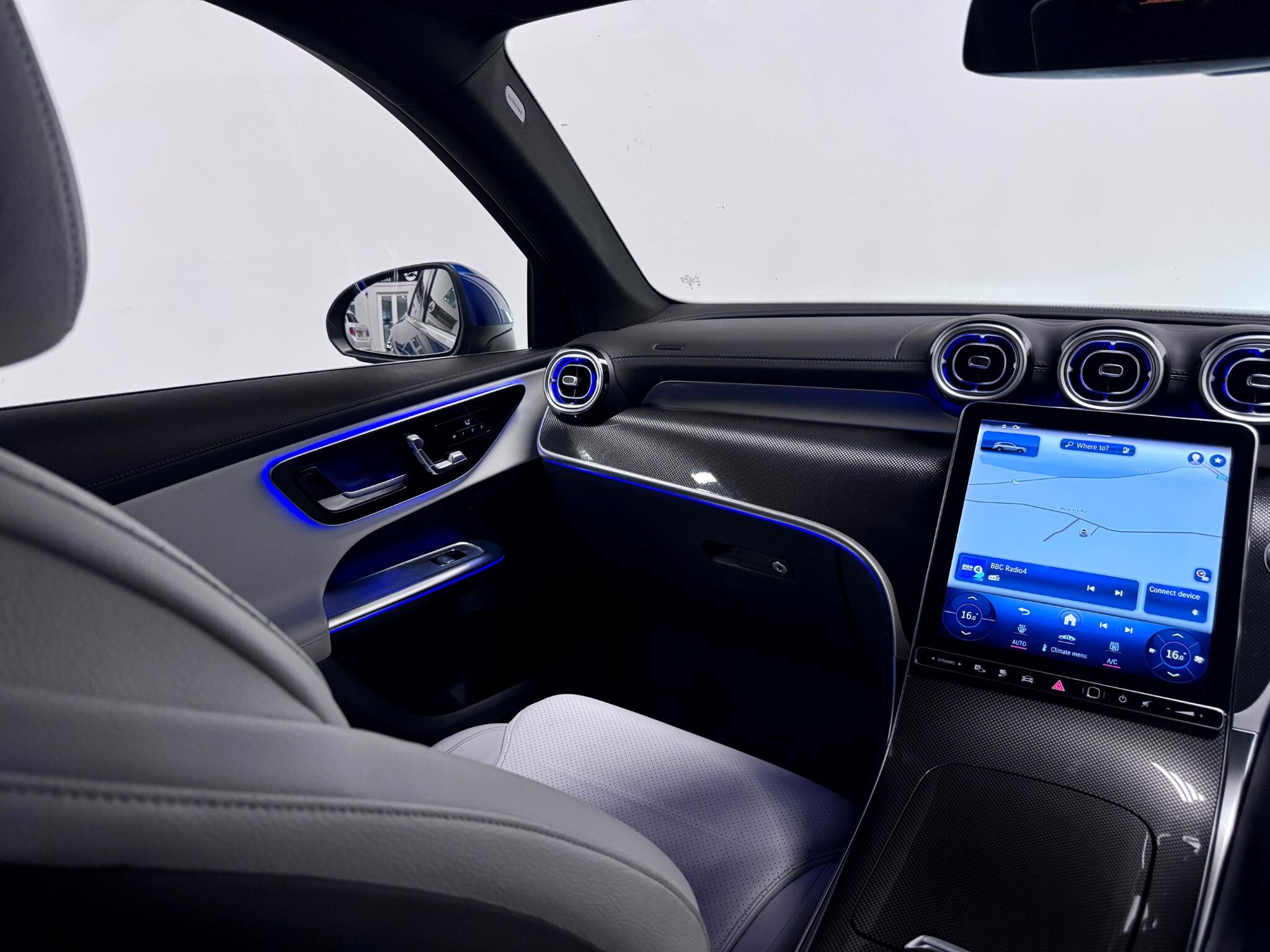 Mercedes-Benz GLC view 33