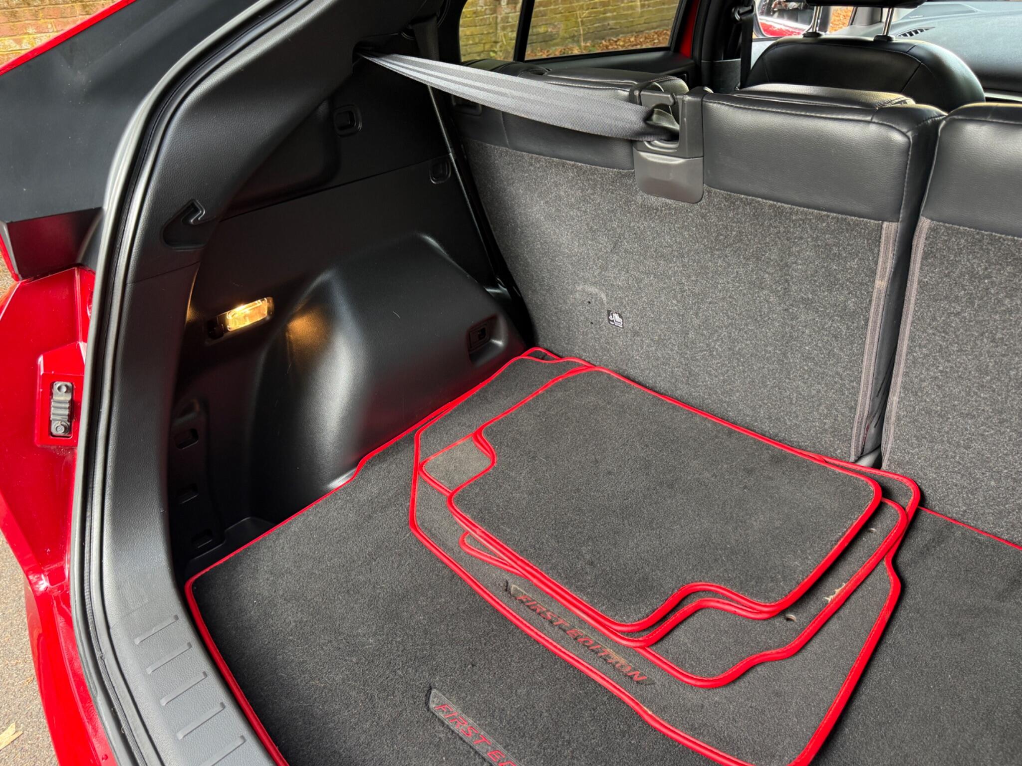 Mitsubishi Eclipse Cross - Image 29