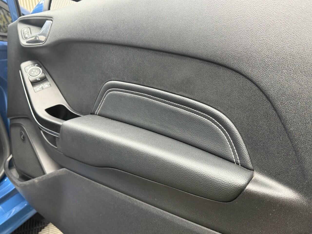 Ford Fiesta view 10