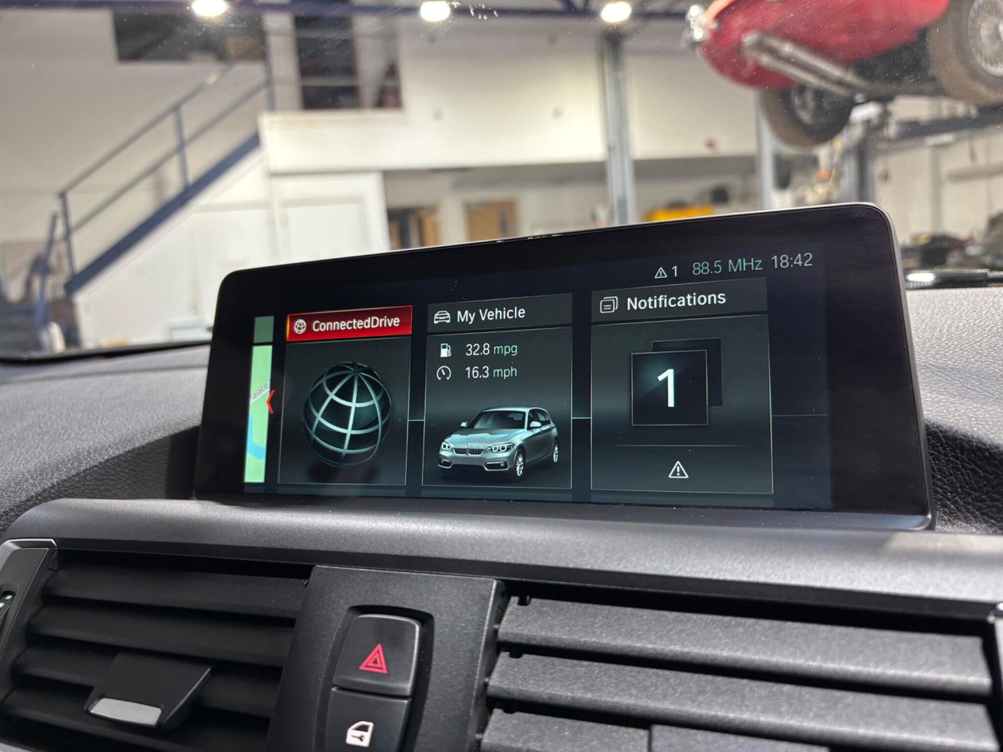 BMW 1 Series view 45