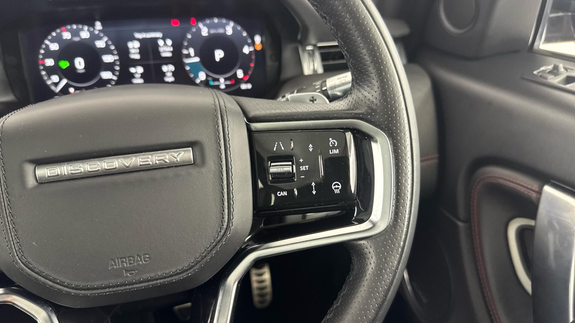 Land Rover Discovery Sport view 44