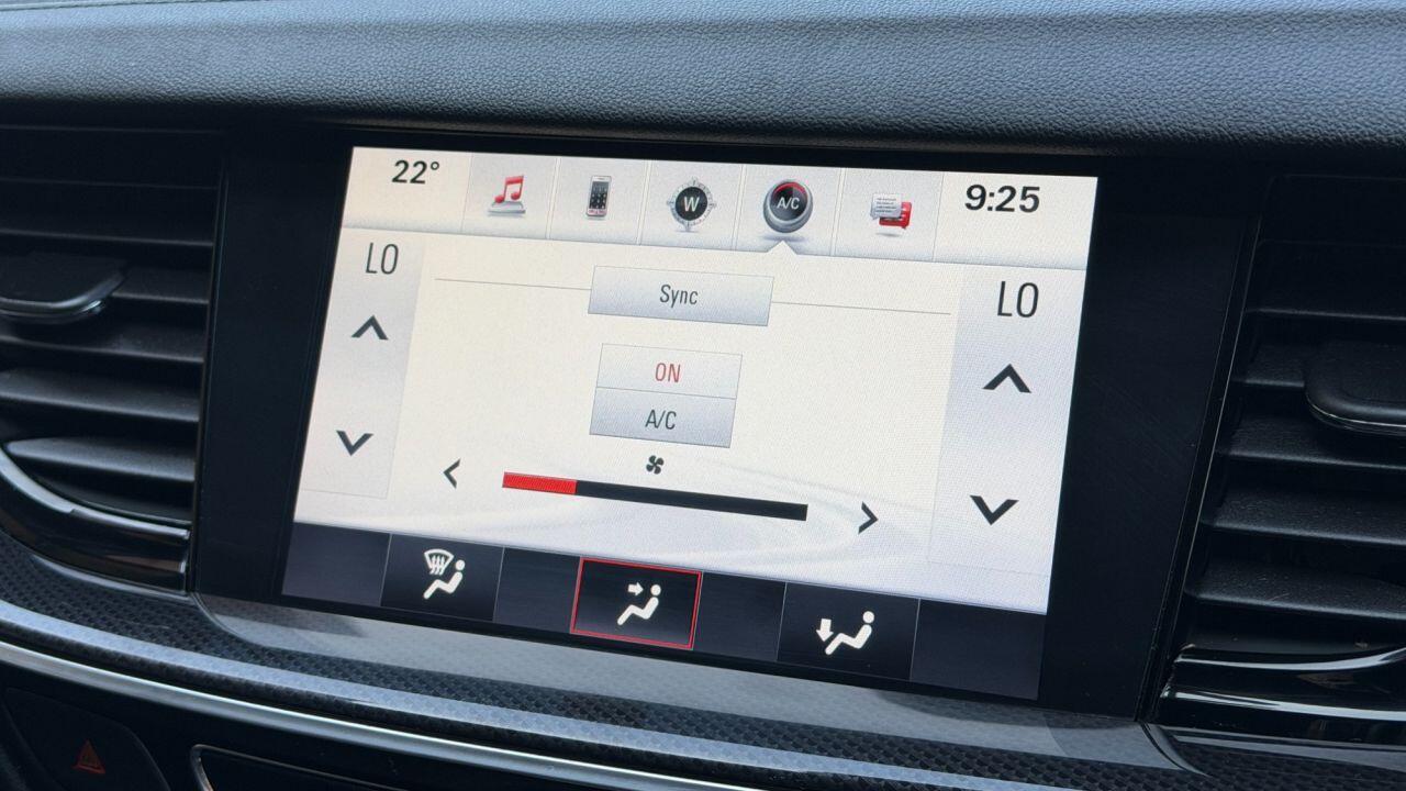 Vauxhall Insignia view 23