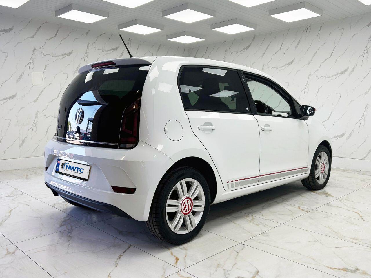 Volkswagen Up! view 12