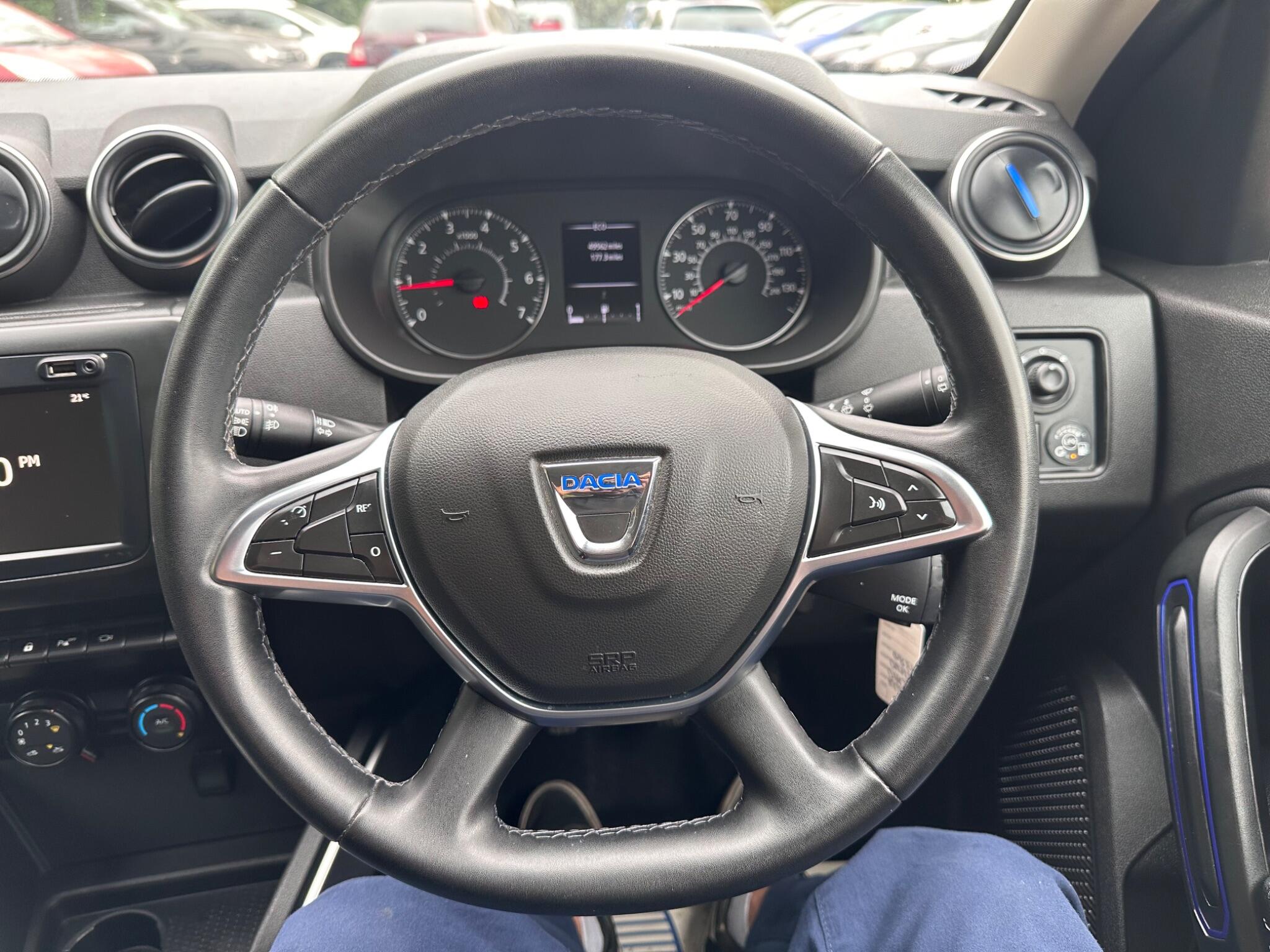 Dacia Duster view 27