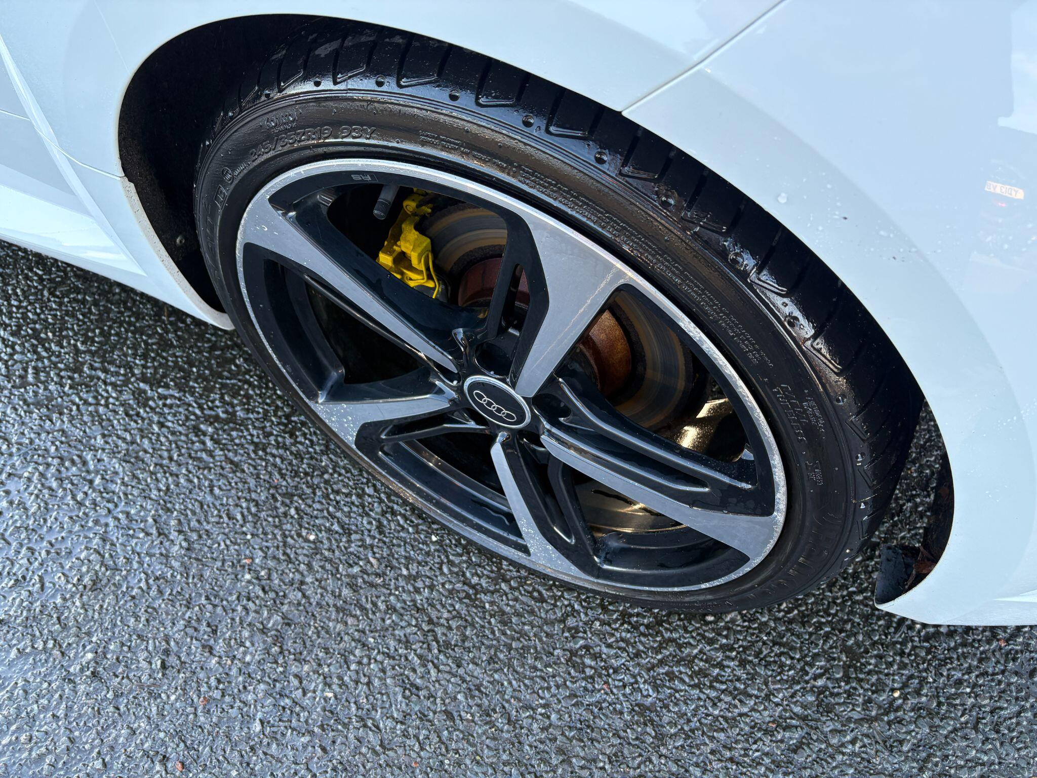 Audi TT view 14