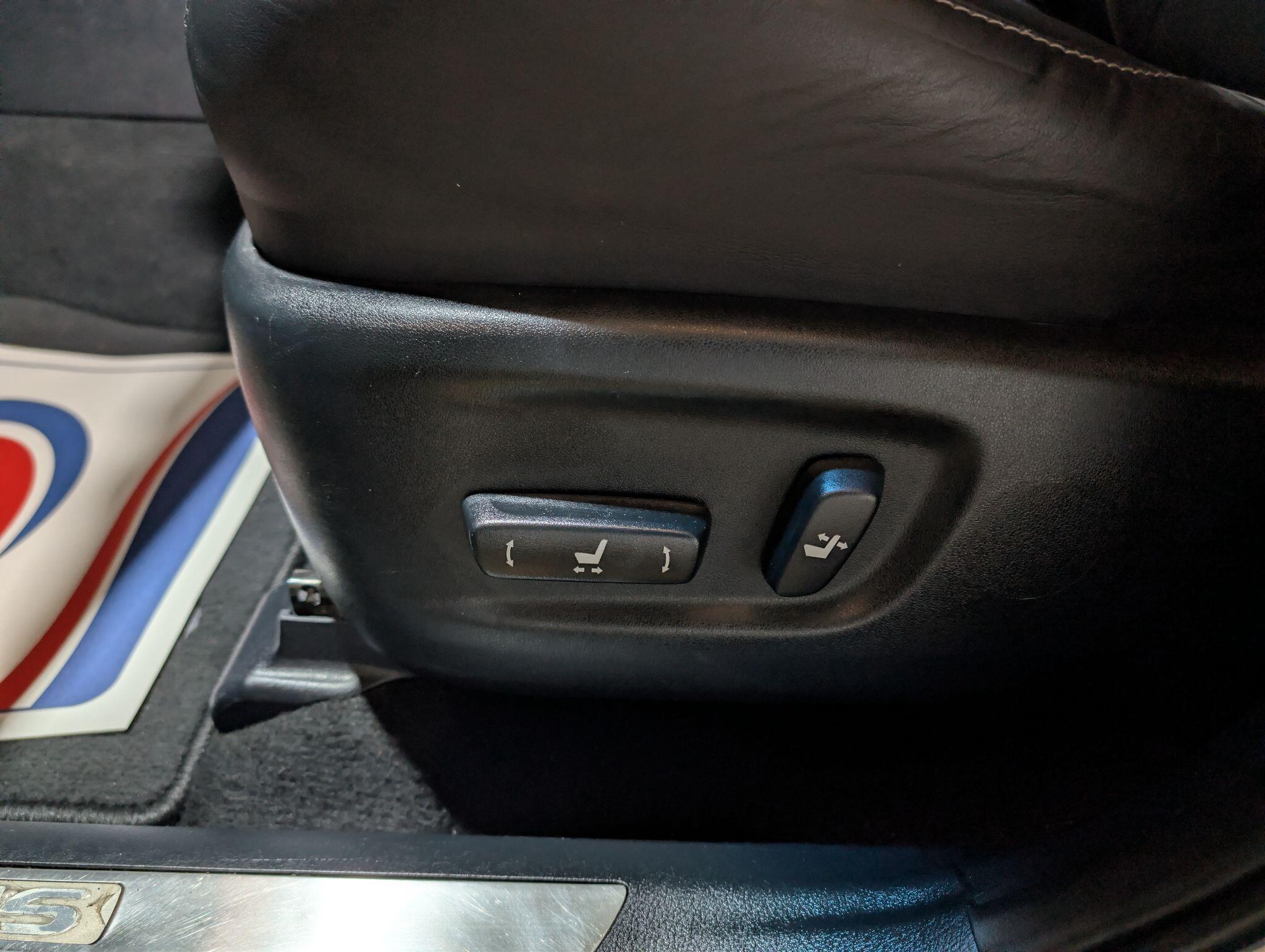 Lexus NX view 70