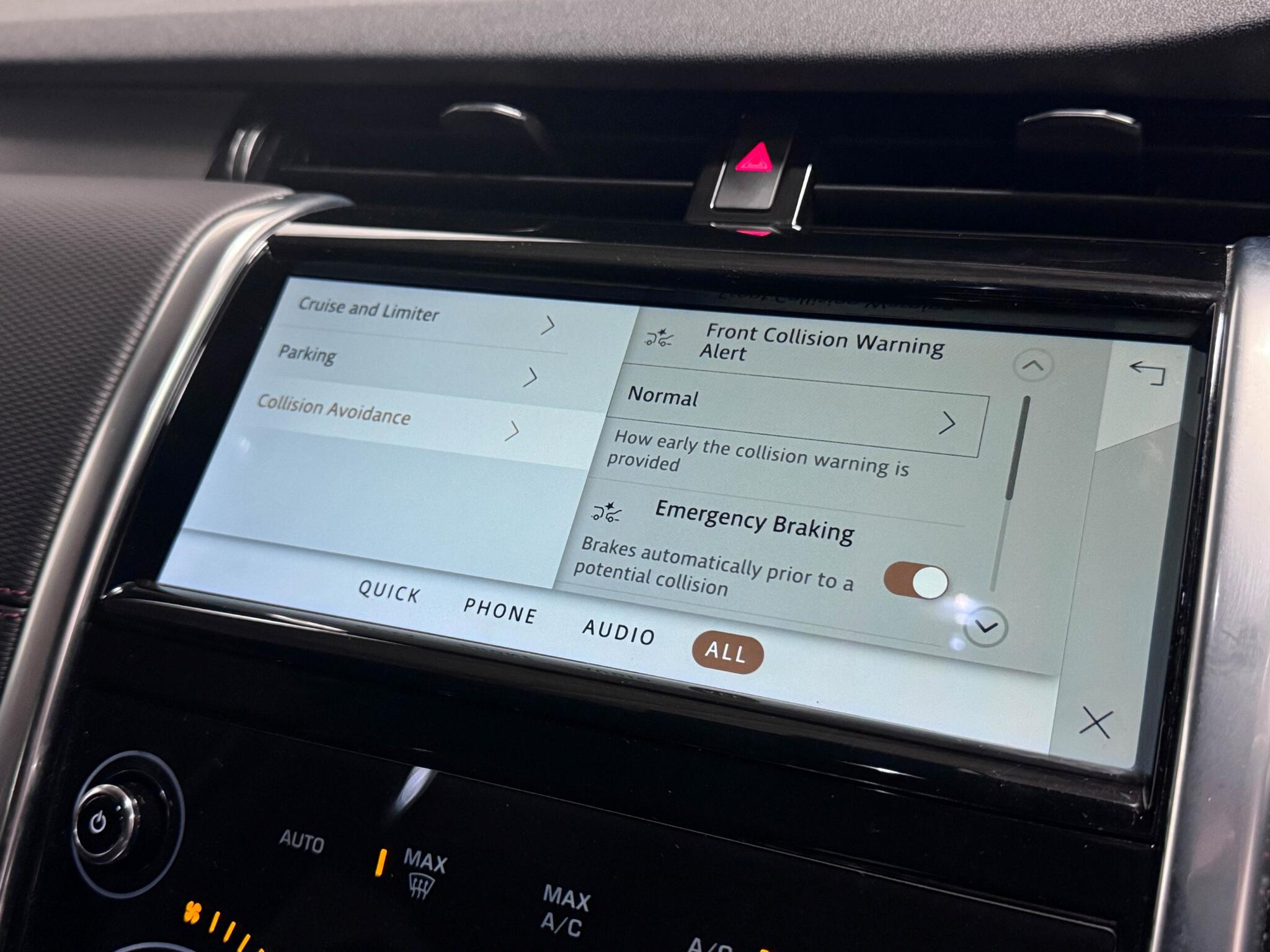Land Rover Discovery Sport view 51