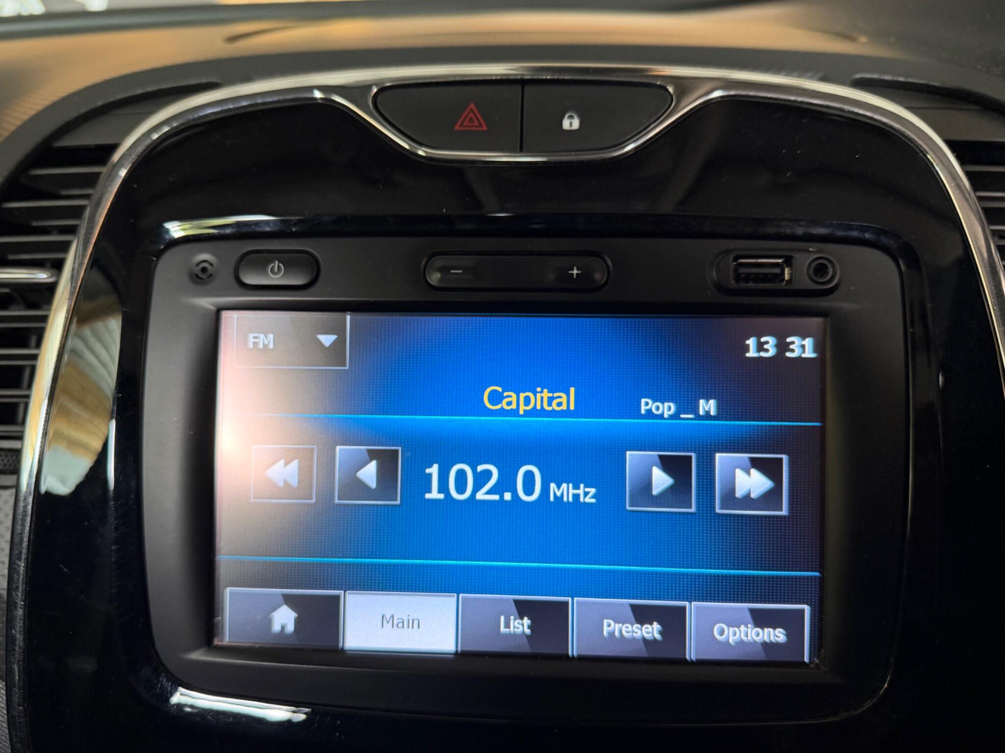 Renault Captur view 25