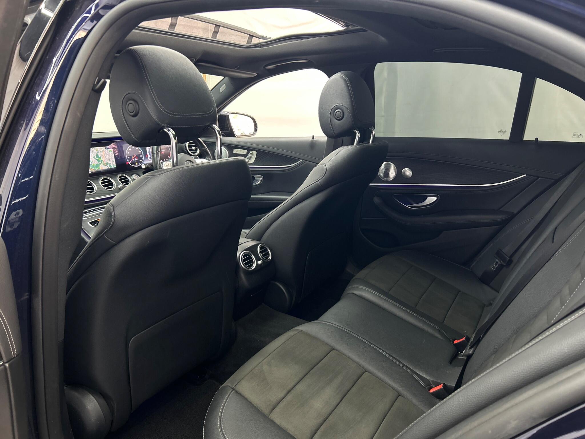 Mercedes-Benz E Class view 23