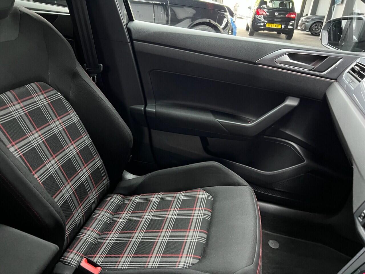 Volkswagen Polo view 36