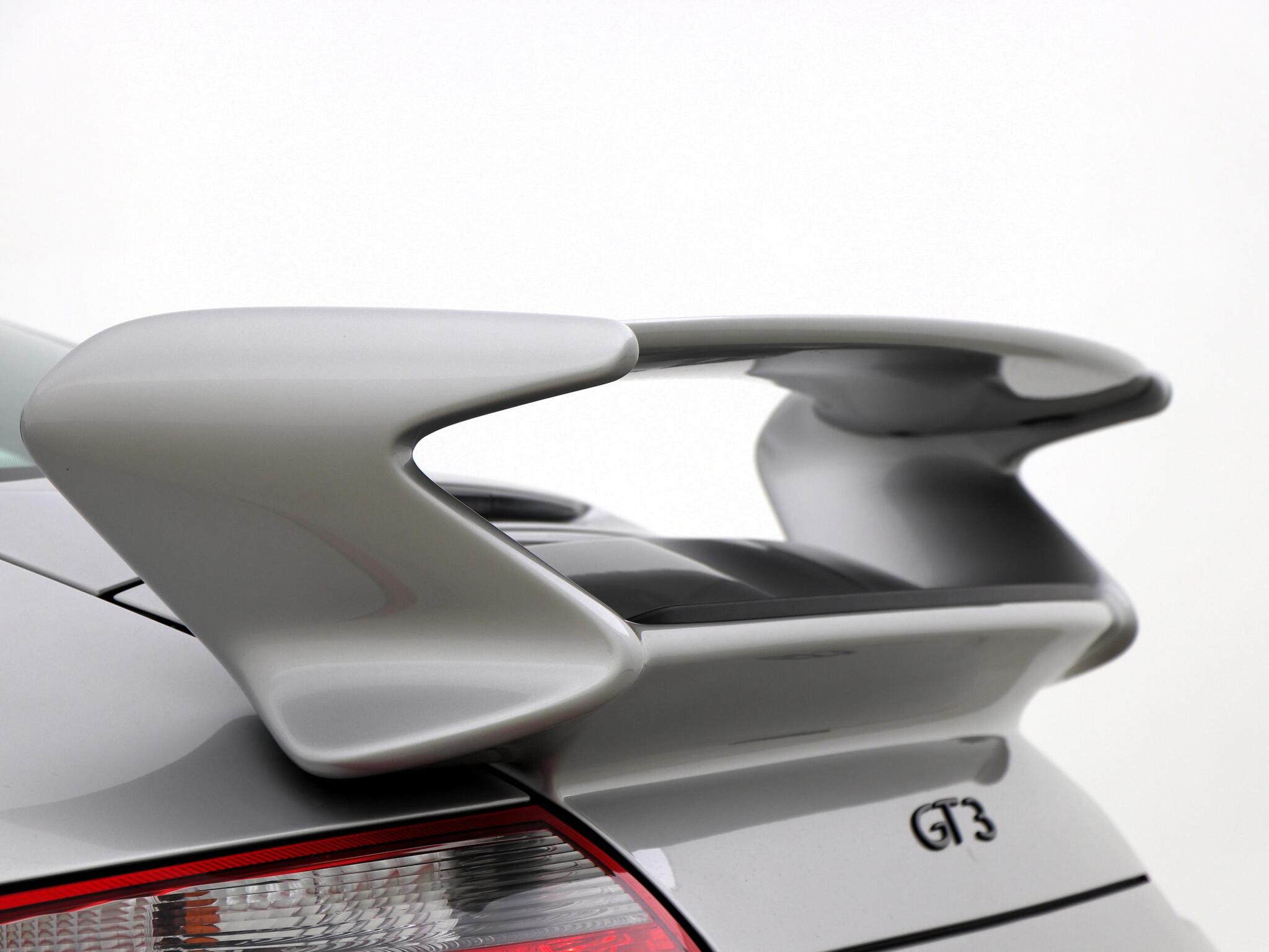 Porsche 911 view 22