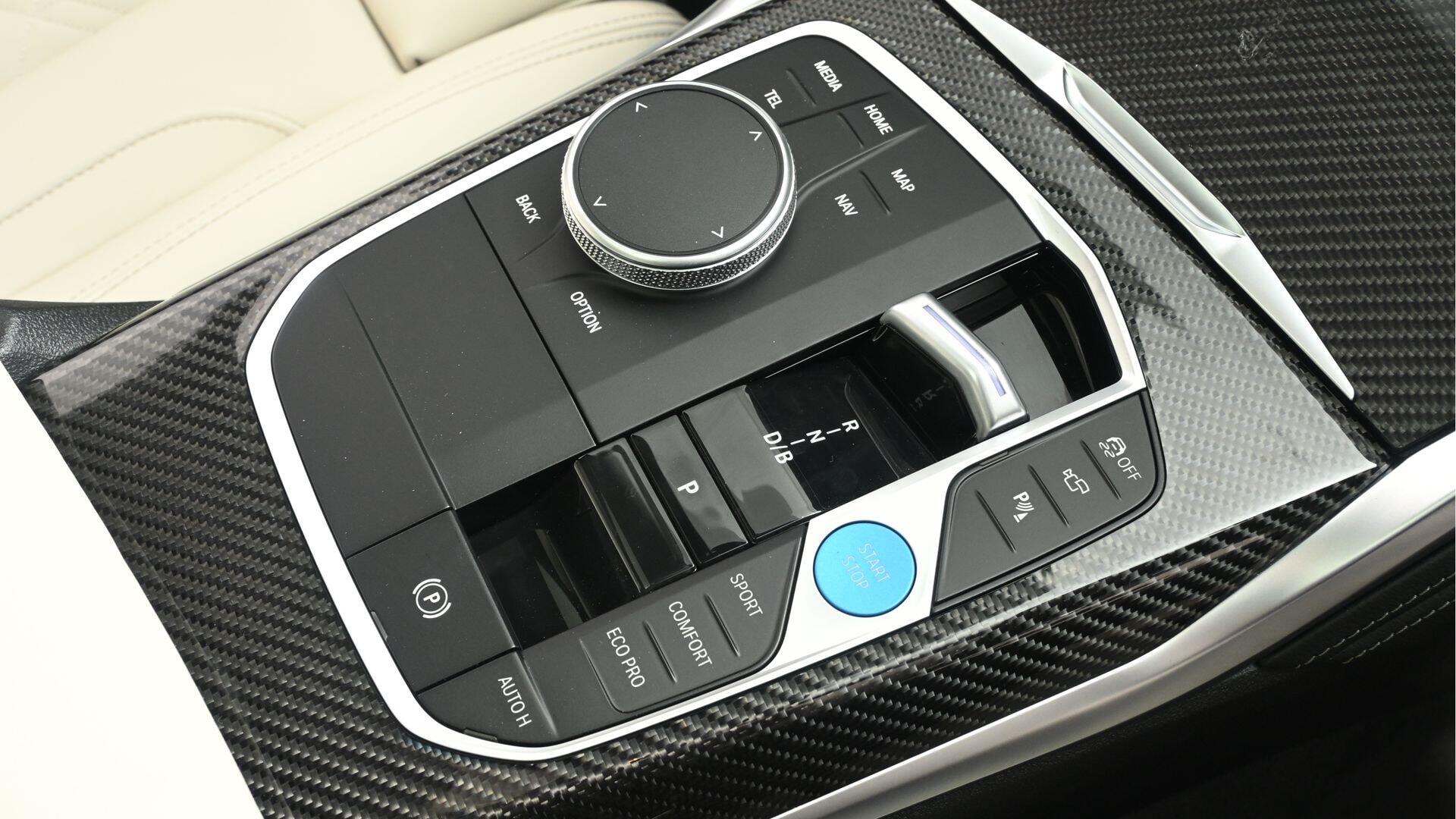 BMW i4 view 10