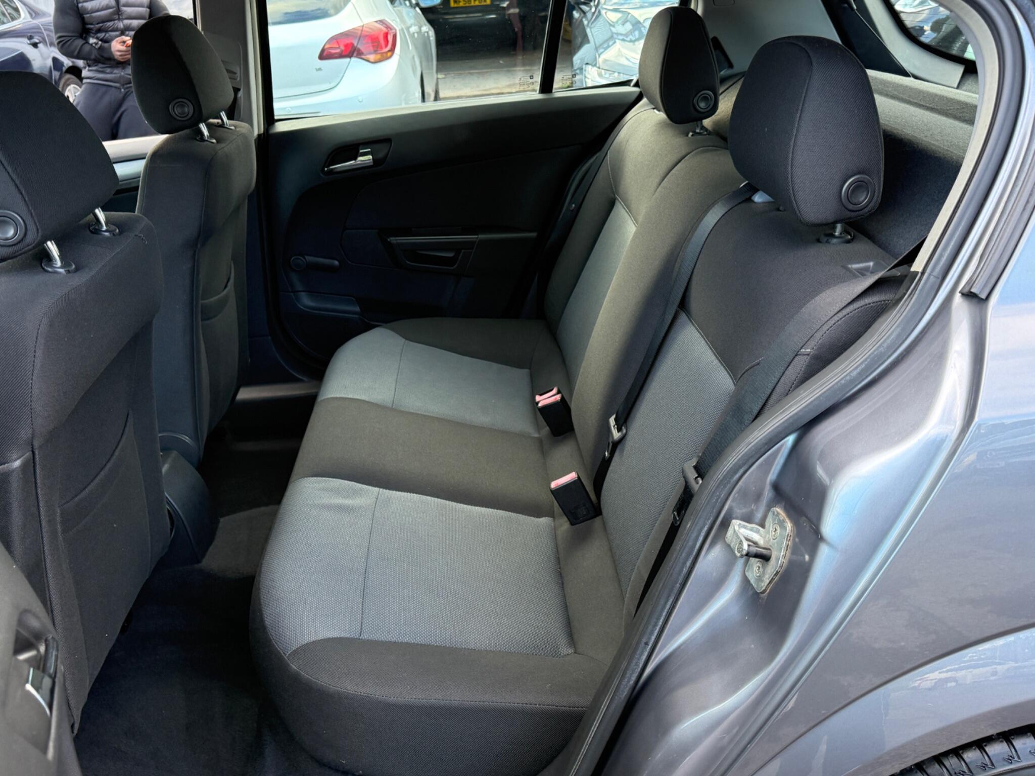 Vauxhall Astra - Image 49