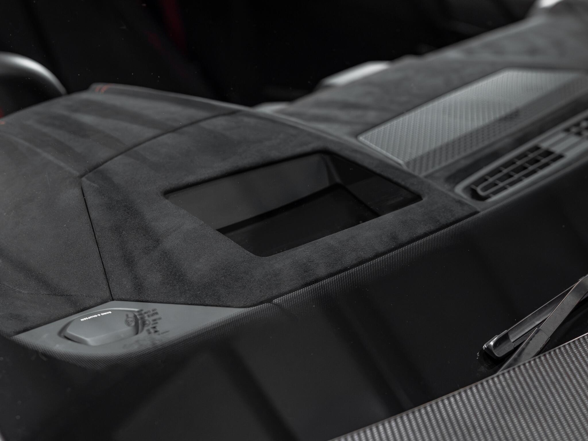 Lamborghini Urus view 35