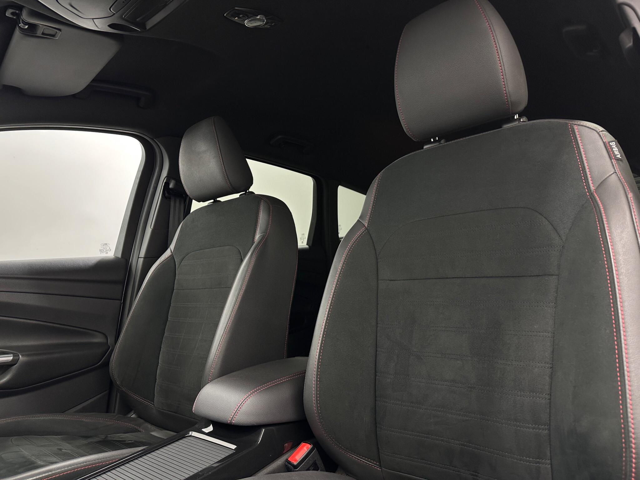 Ford Kuga view 34