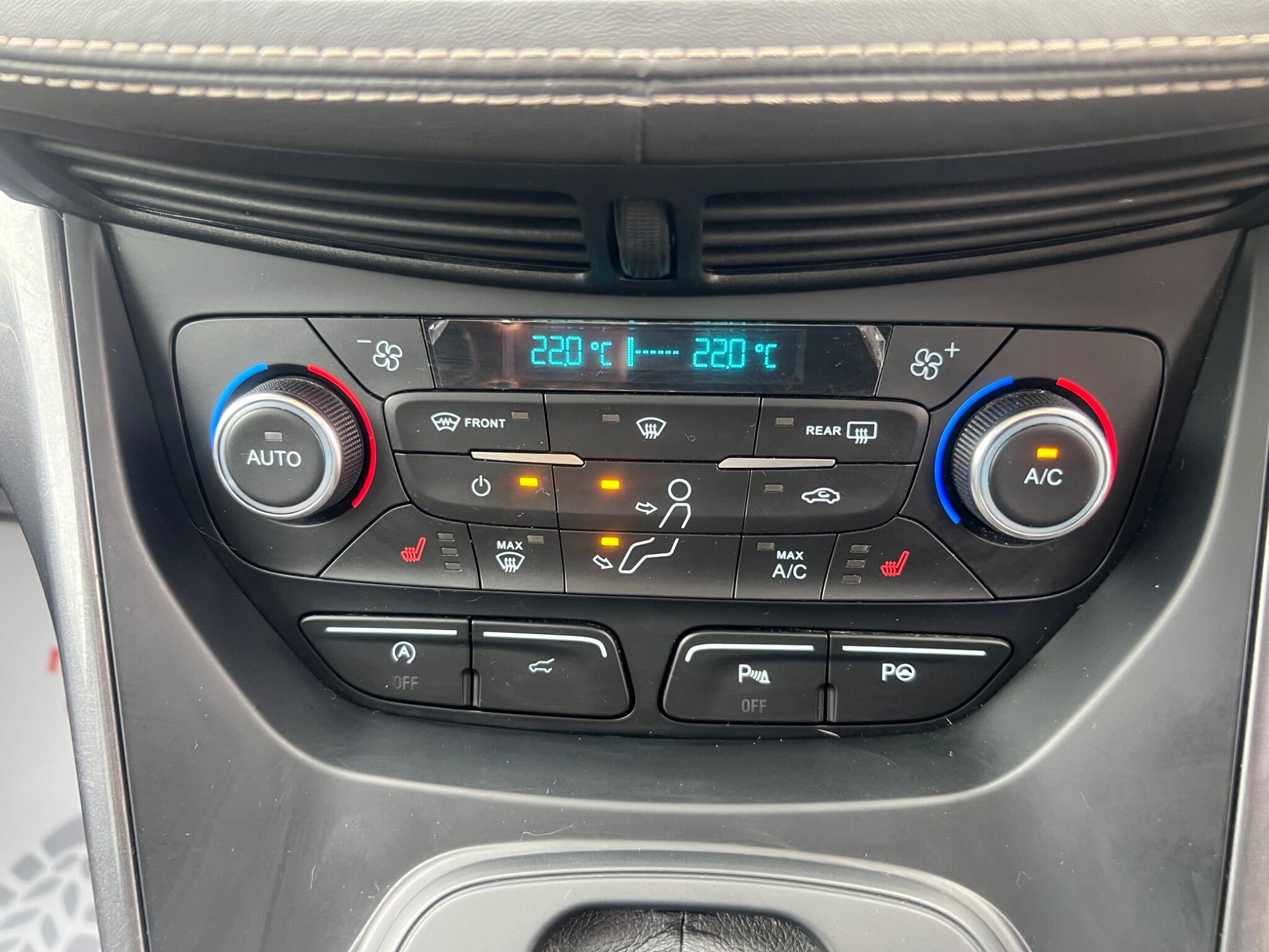 Ford Kuga view 35