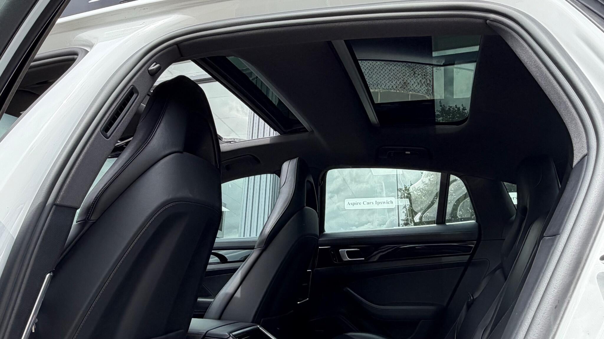 Porsche Panamera view 18