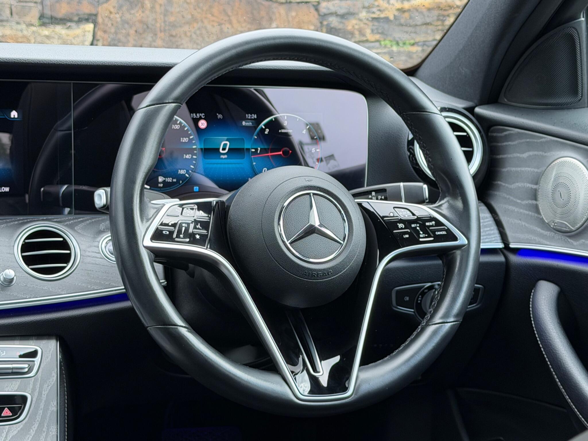 Mercedes-Benz E-Class view 26