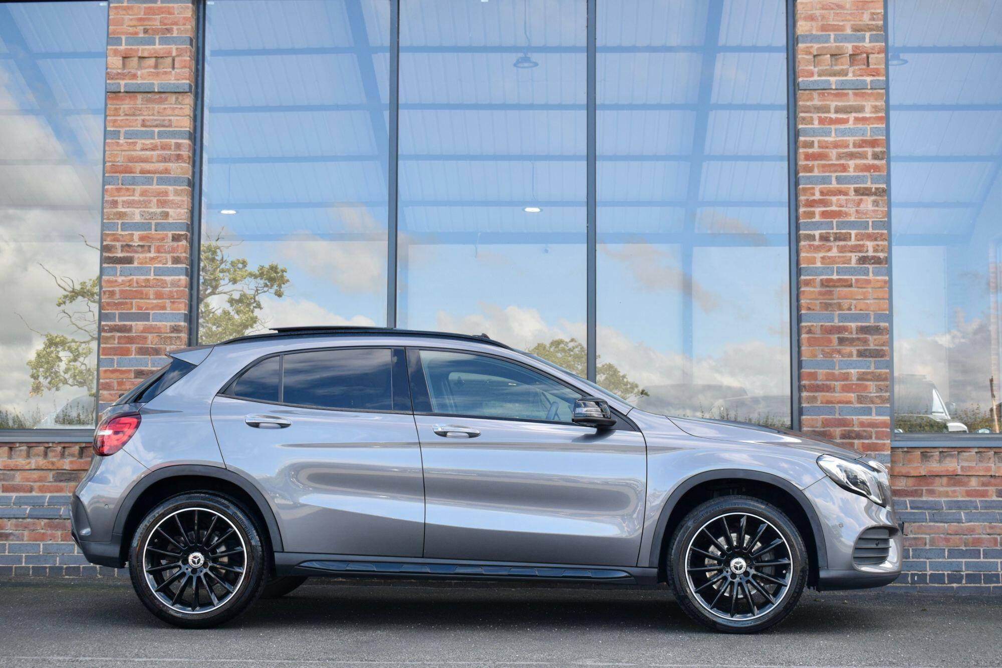 Mercedes-Benz GLA view 9