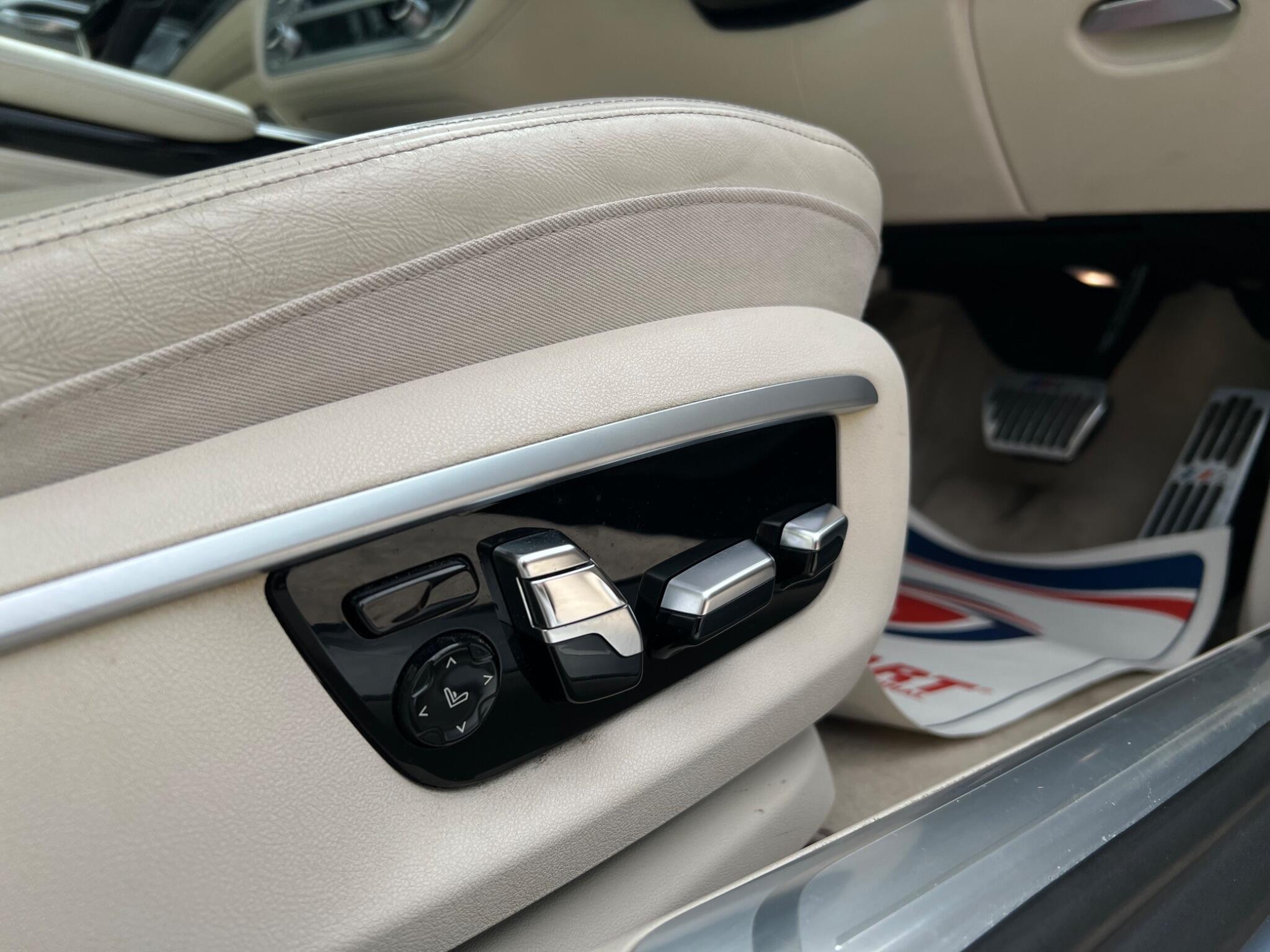 BMW 7 Series view 12