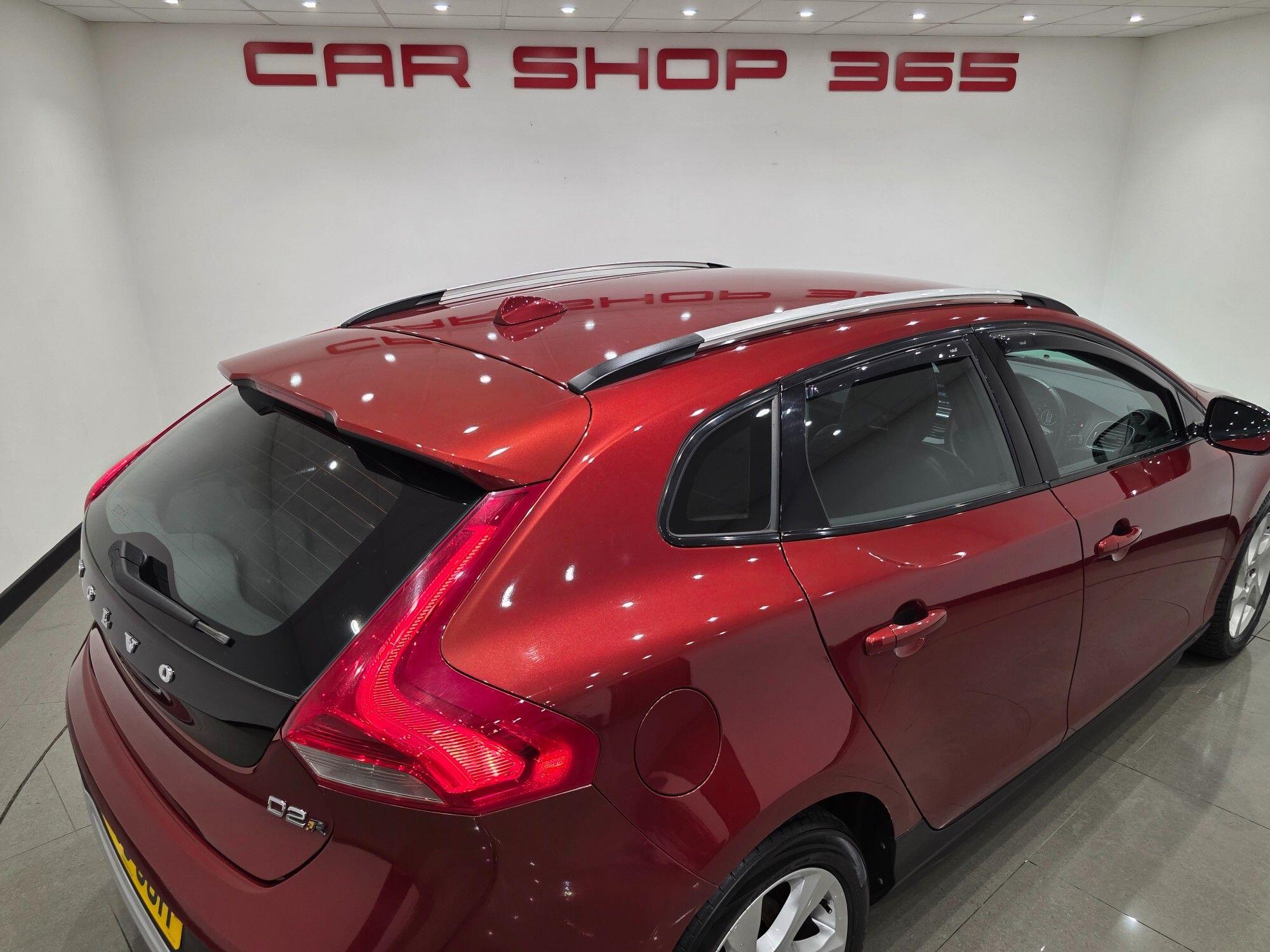 Volvo V40 Cross Country view 51