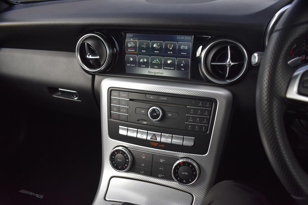 Mercedes-Benz SLC view 50