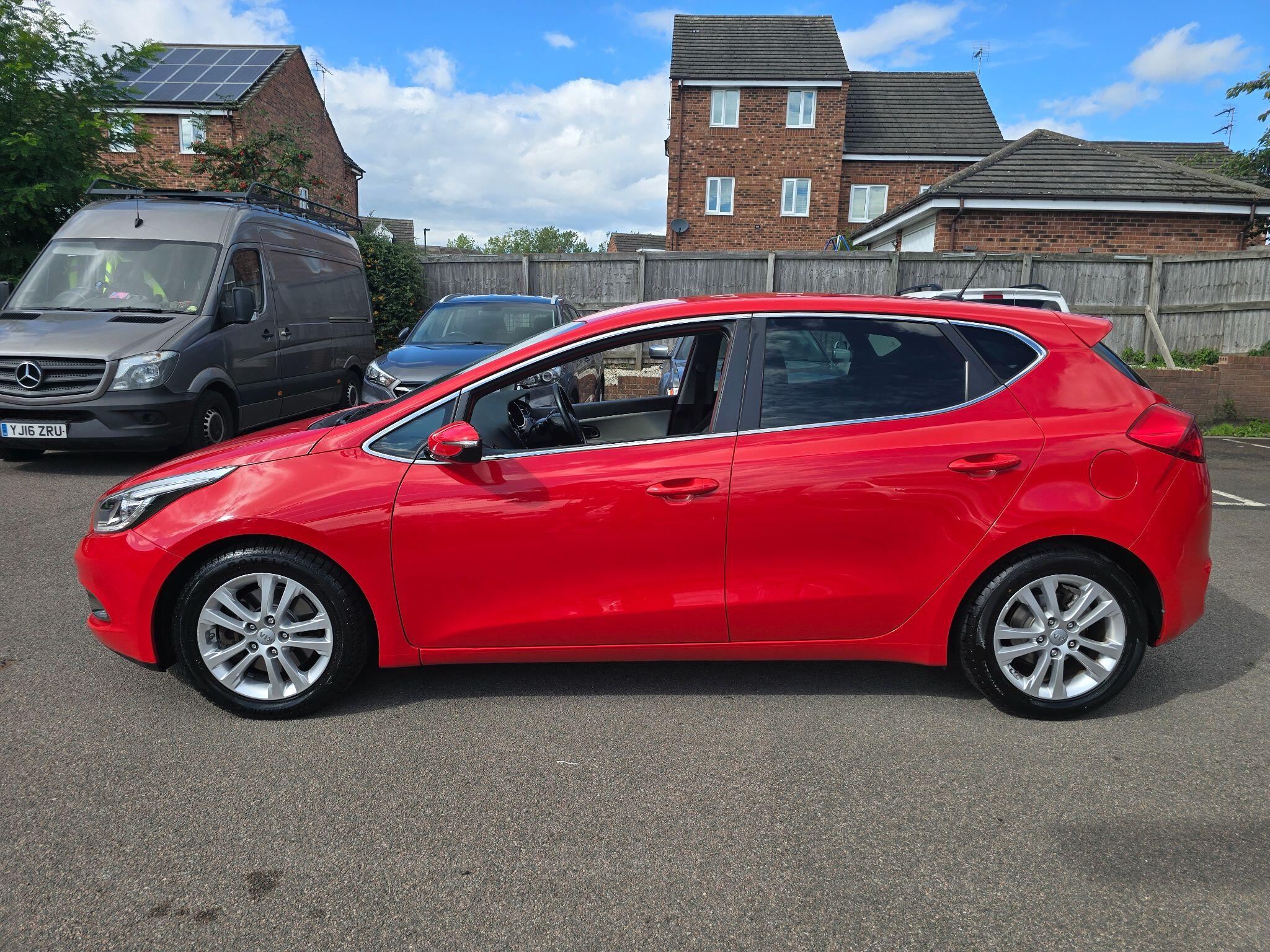Kia Ceed view 8