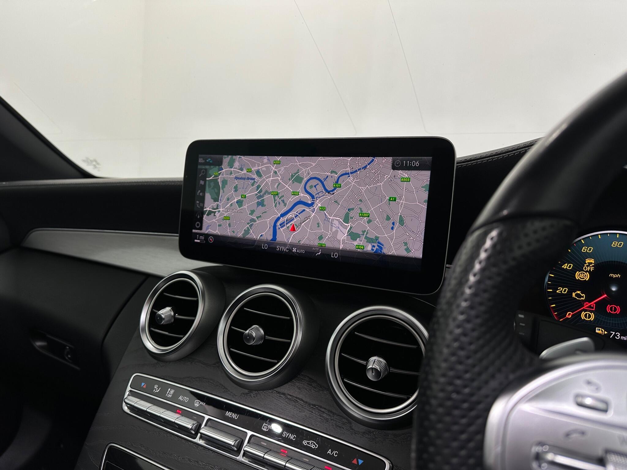 Mercedes-Benz C Class view 24