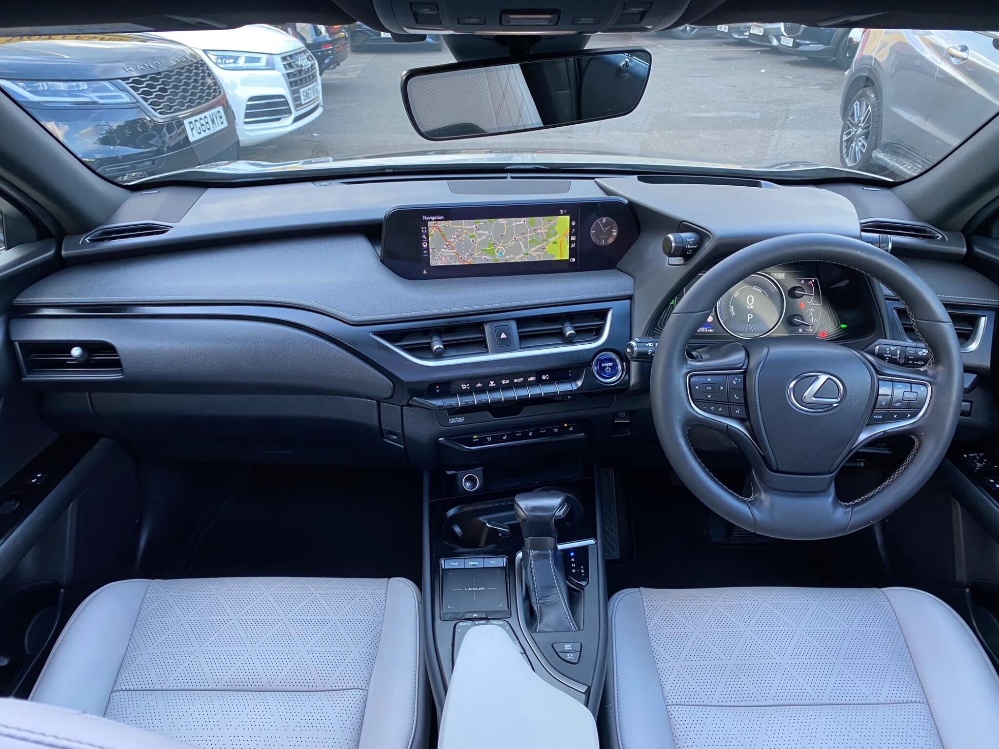 Lexus Ux view 19