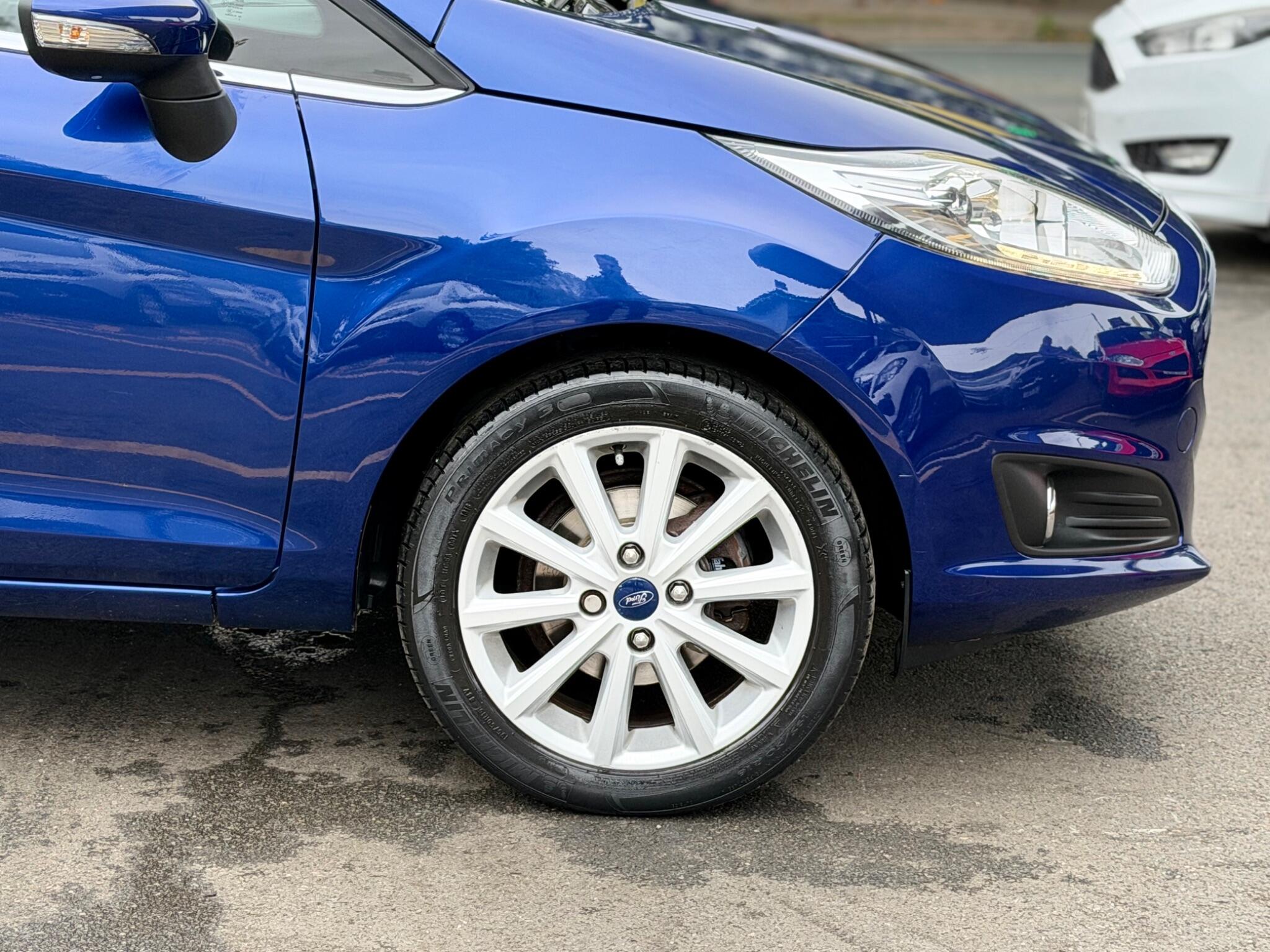 Ford Fiesta view 37